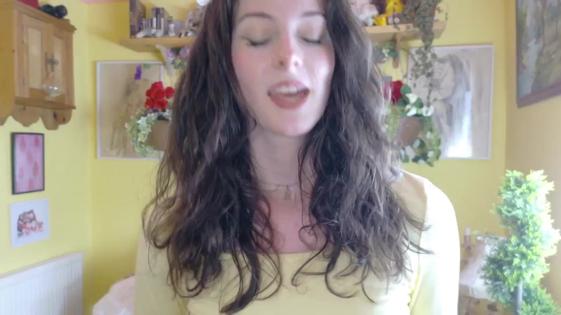 Gallery image thumbnail from porcelaincity's myfreecams stream on, 08/04/2025, 15:28 image 8 of 20