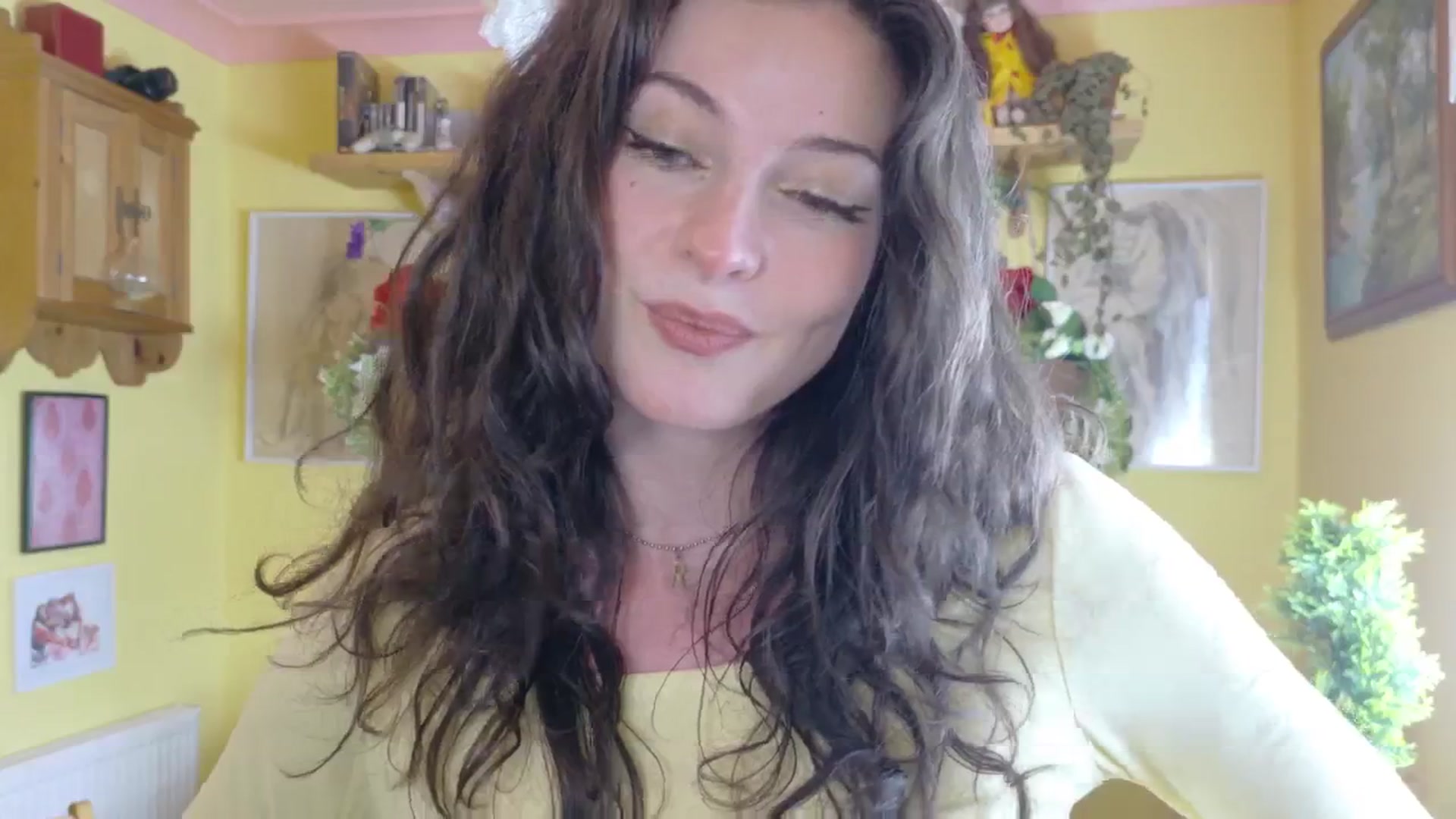 Gallery image thumbnail from porcelaincity's myfreecams stream on, 08/04/2025, 15:28 image 18 of 20