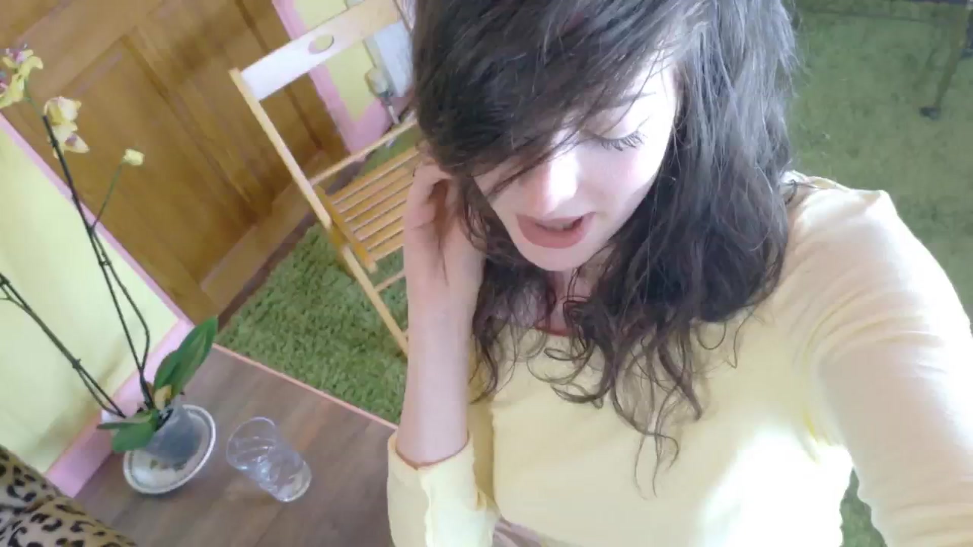Gallery image thumbnail from porcelaincity's myfreecams stream on, 08/04/2025, 15:28 image 14 of 20