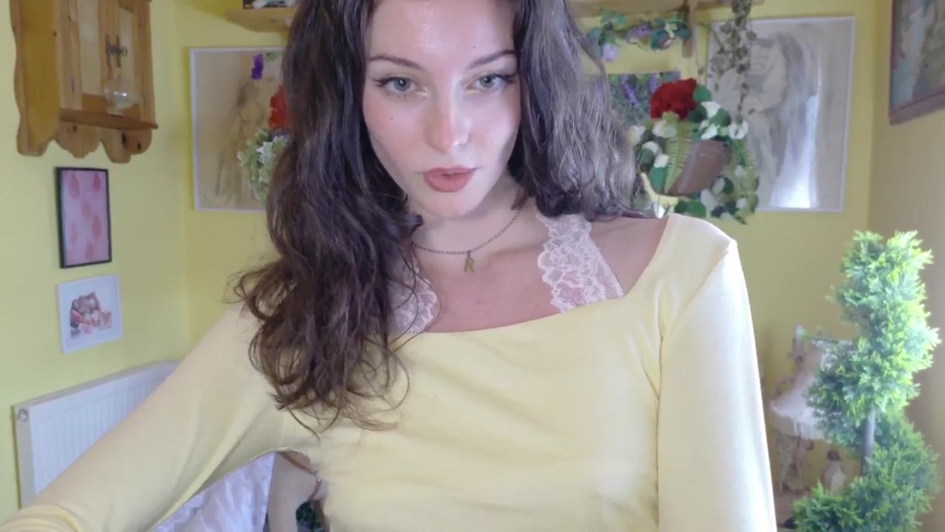 Gallery image thumbnail from porcelaincity's myfreecams stream on, 08/04/2025, 16:58 image 13 of 20