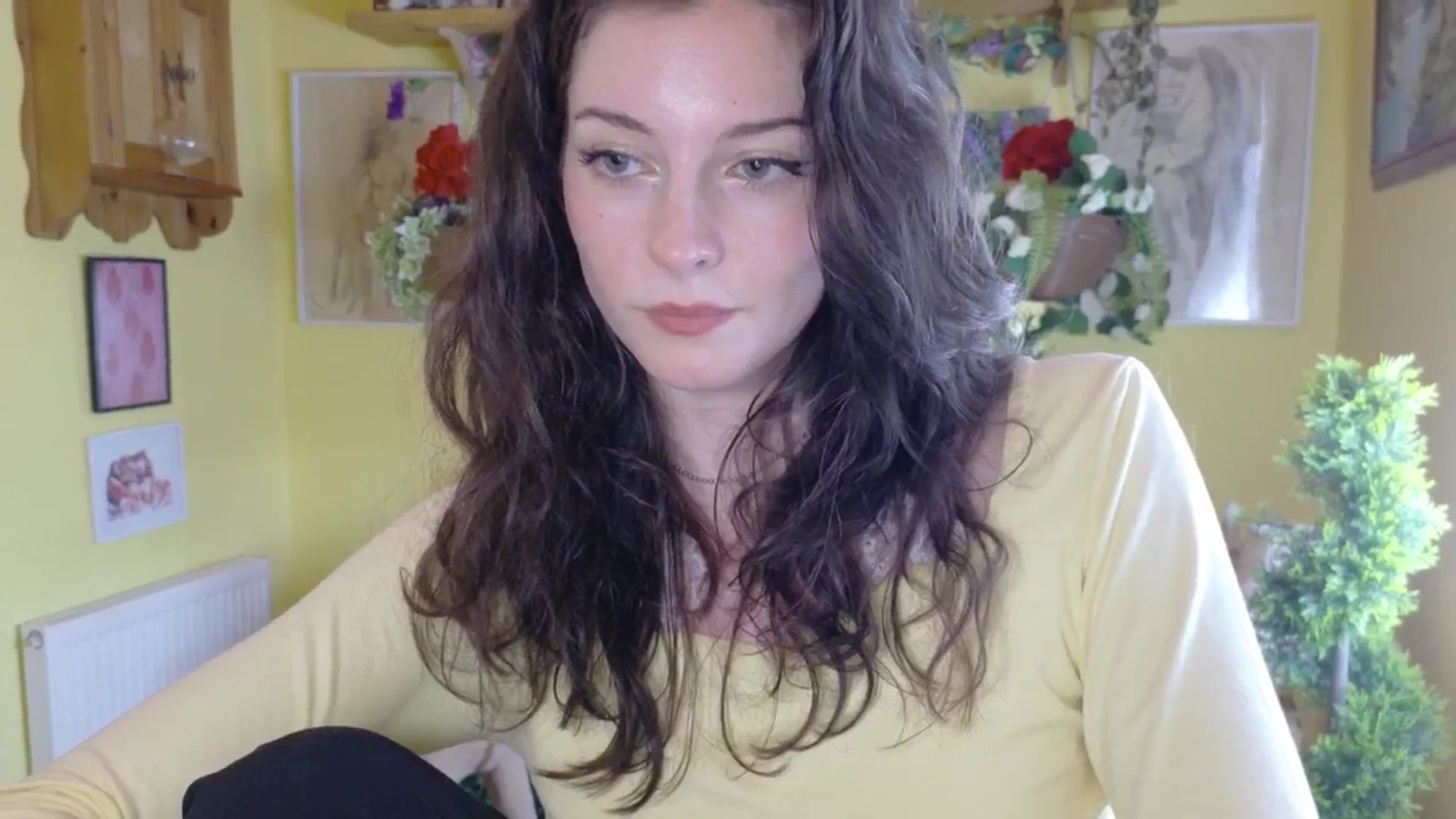 Gallery image thumbnail from porcelaincity's myfreecams stream on, 08/04/2025, 16:58 image 12 of 20