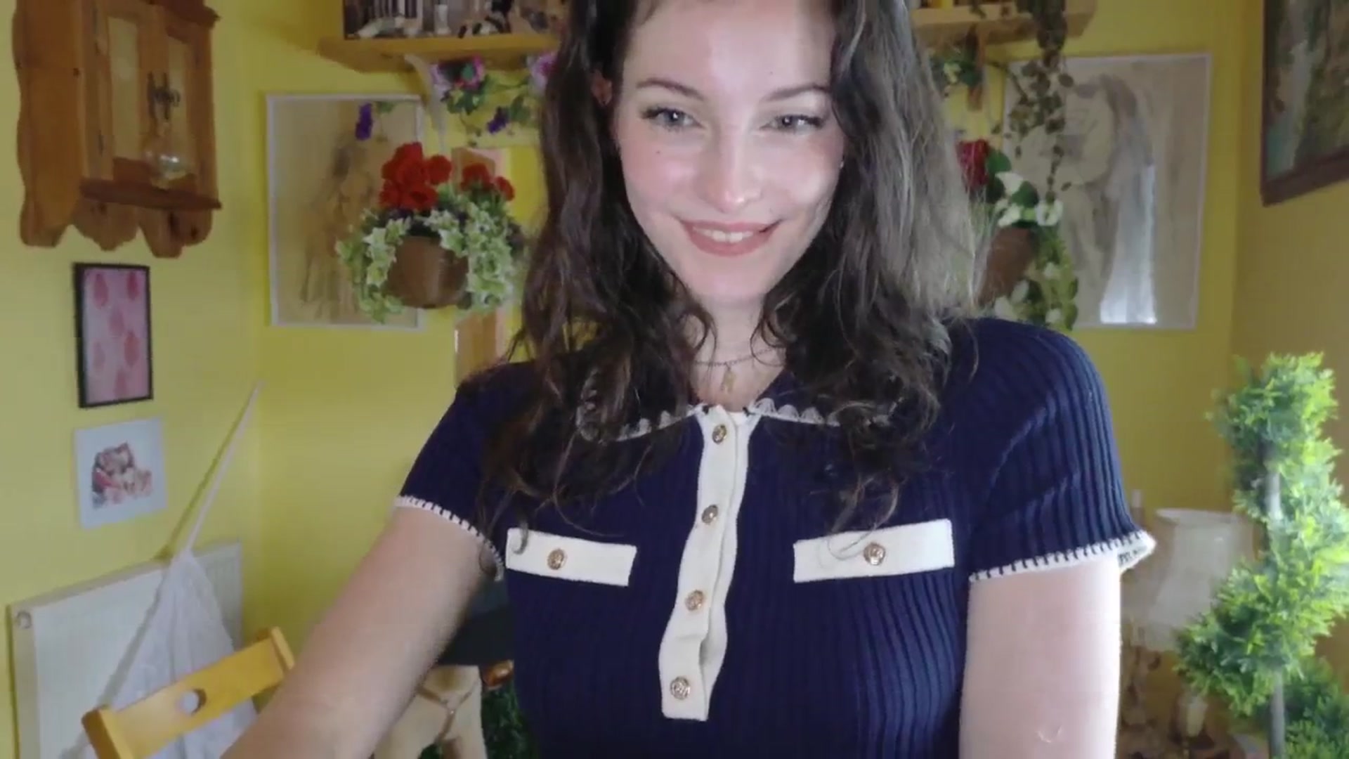 Gallery image thumbnail from porcelaincity's myfreecams stream on, 08/05/2025, 09:22 image 14 of 20