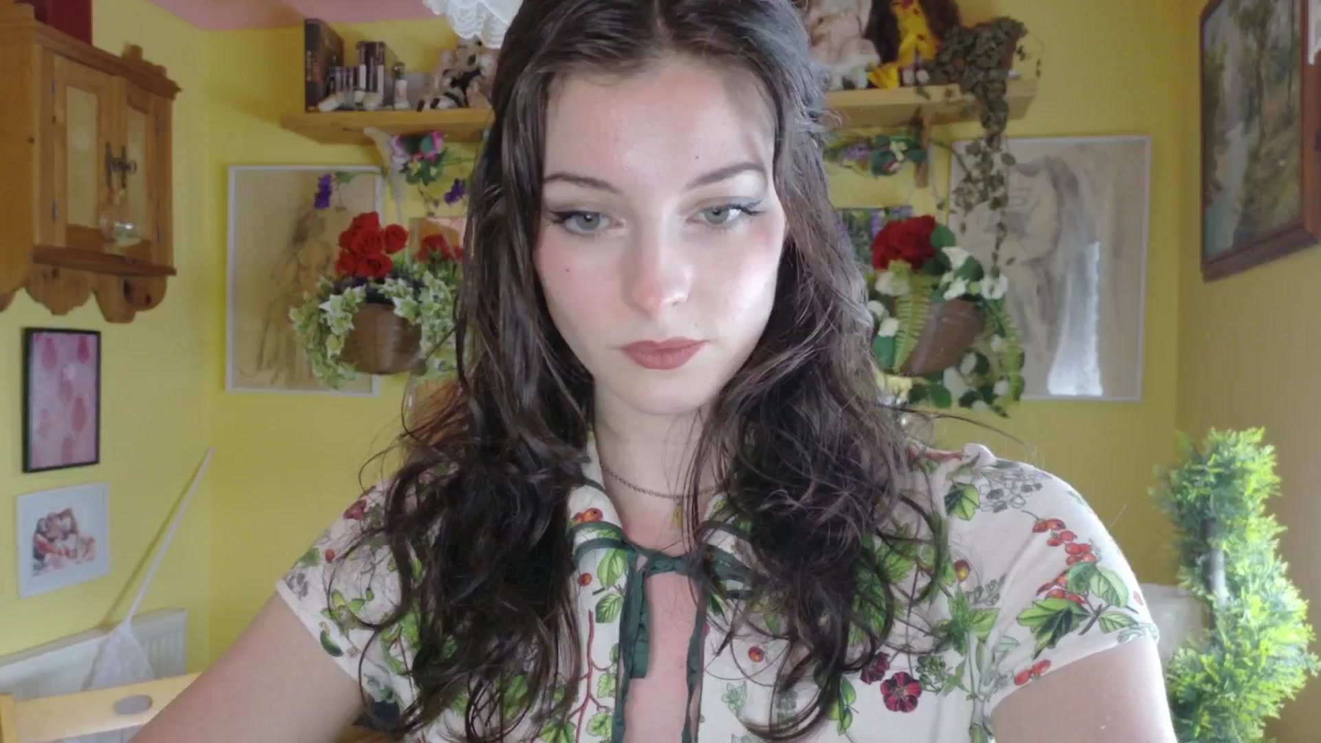 Gallery image thumbnail from porcelaincity's myfreecams stream on, 08/06/2025, 16:40 image 11 of 20