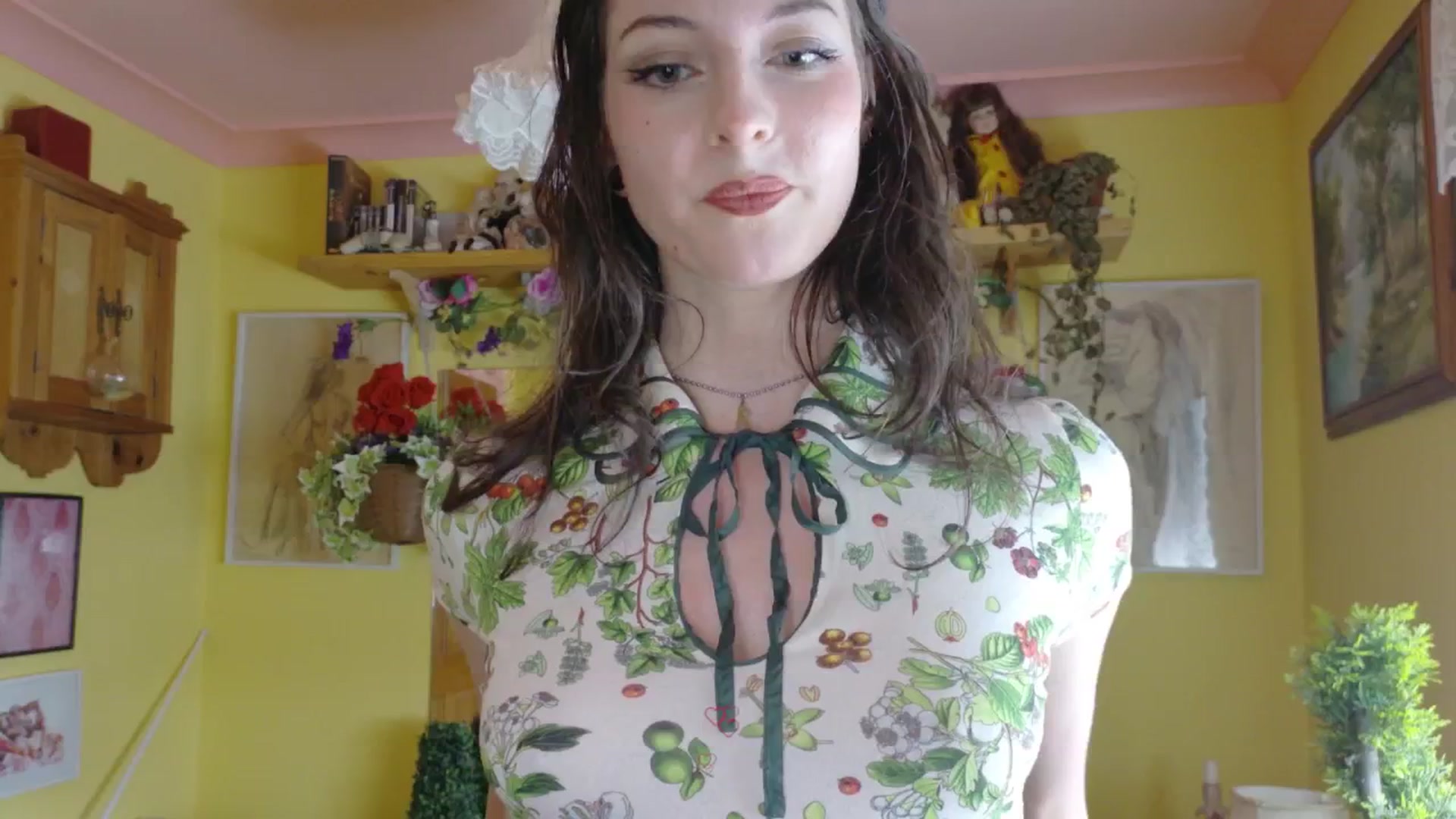 Gallery image thumbnail from porcelaincity's myfreecams stream on, 08/06/2025, 16:40 image 8 of 20