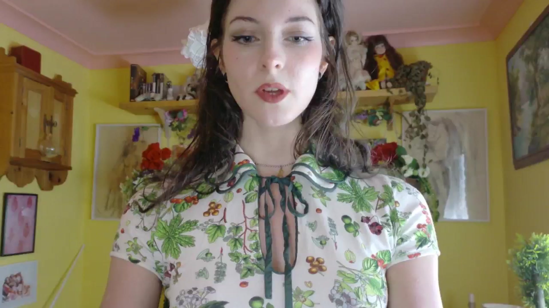 Gallery image thumbnail from porcelaincity's myfreecams stream on, 08/06/2025, 16:40 image 3 of 20