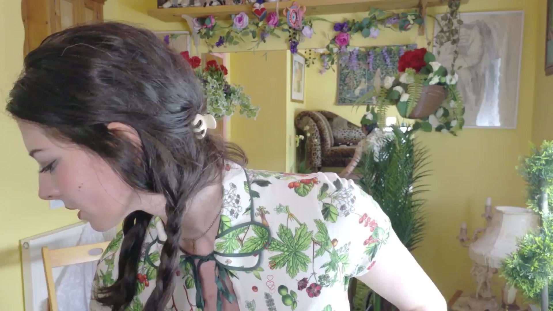 Gallery image thumbnail from porcelaincity's myfreecams stream on, 08/06/2025, 16:40 image 15 of 20