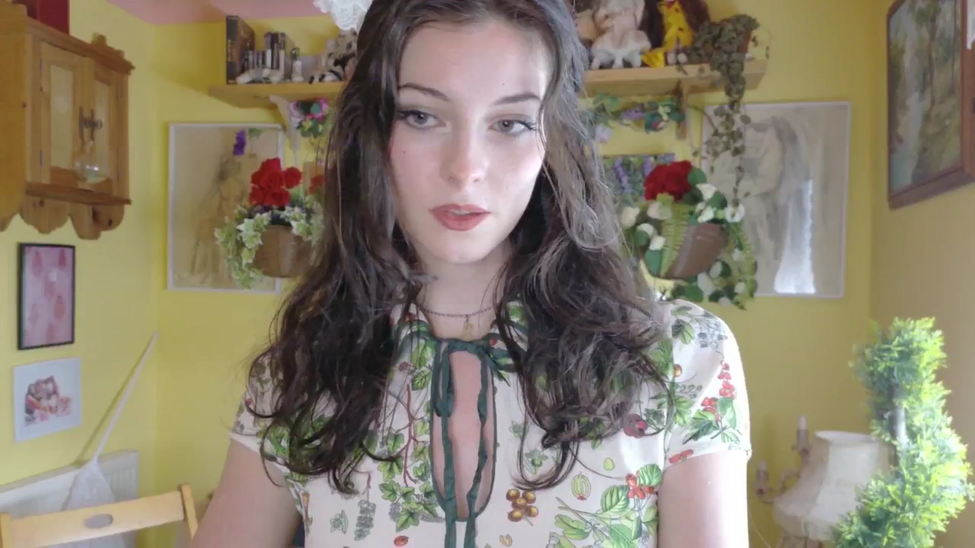 Gallery image thumbnail from porcelaincity's myfreecams stream on, 08/06/2025, 16:40 image 12 of 20