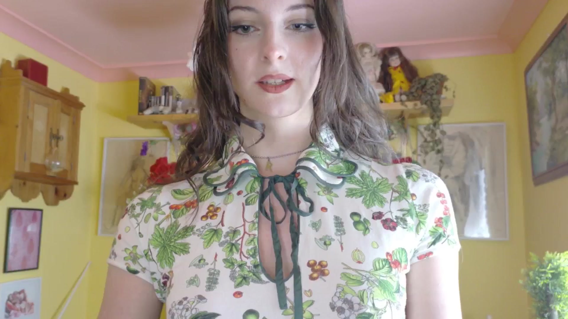 Gallery image thumbnail from porcelaincity's myfreecams stream on, 08/06/2025, 16:40 image 5 of 20