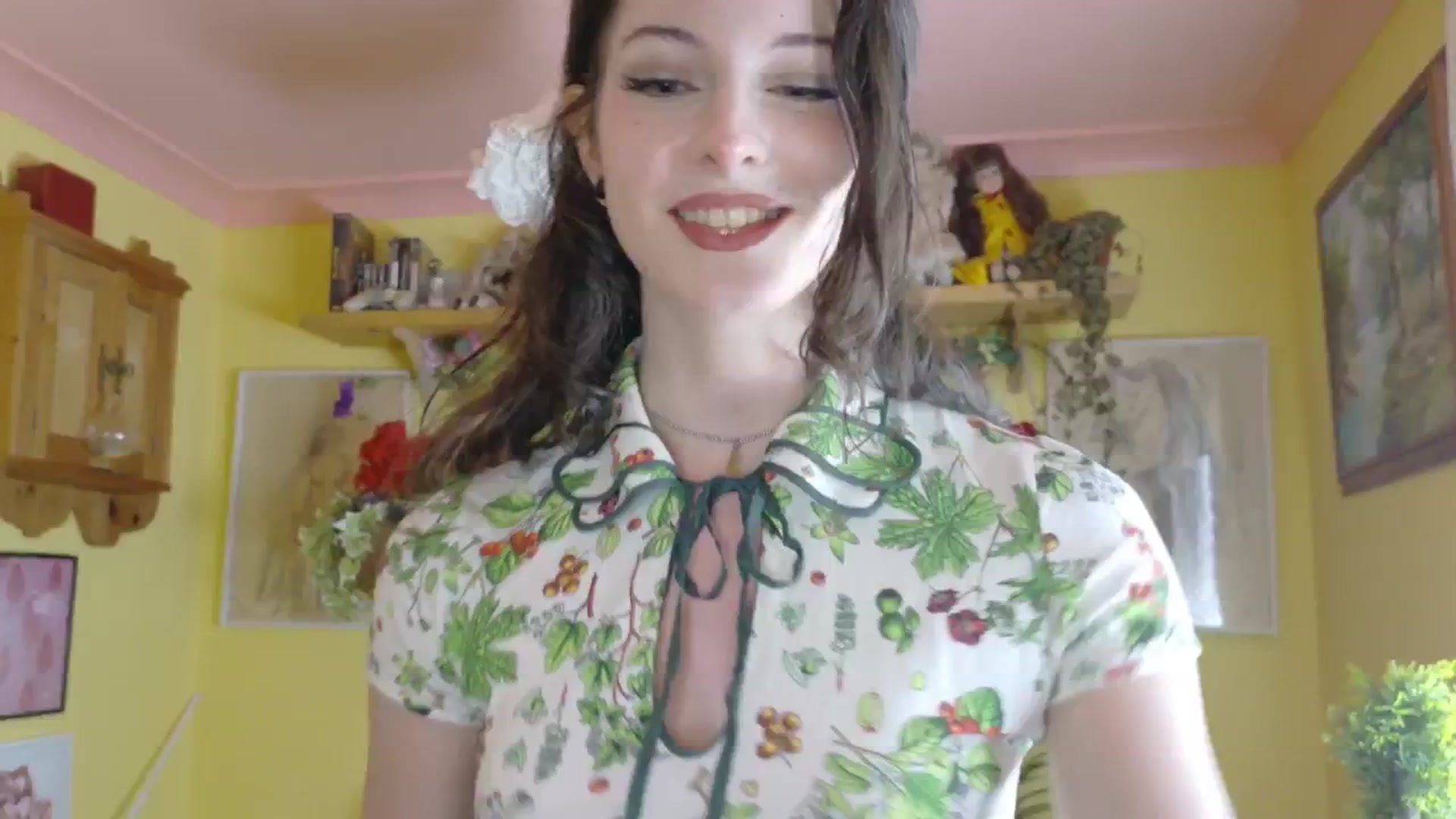 Gallery image thumbnail from porcelaincity's myfreecams stream on, 08/06/2025, 16:40 image 2 of 20