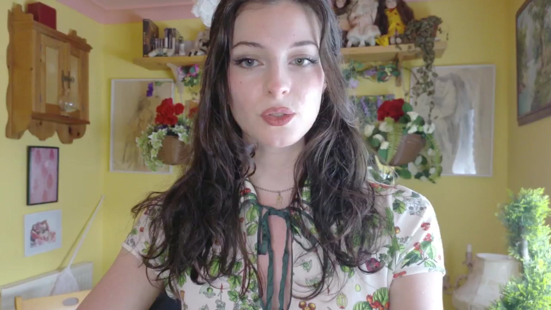Gallery image thumbnail from porcelaincity's myfreecams stream on, 08/06/2025, 16:40 image 14 of 20