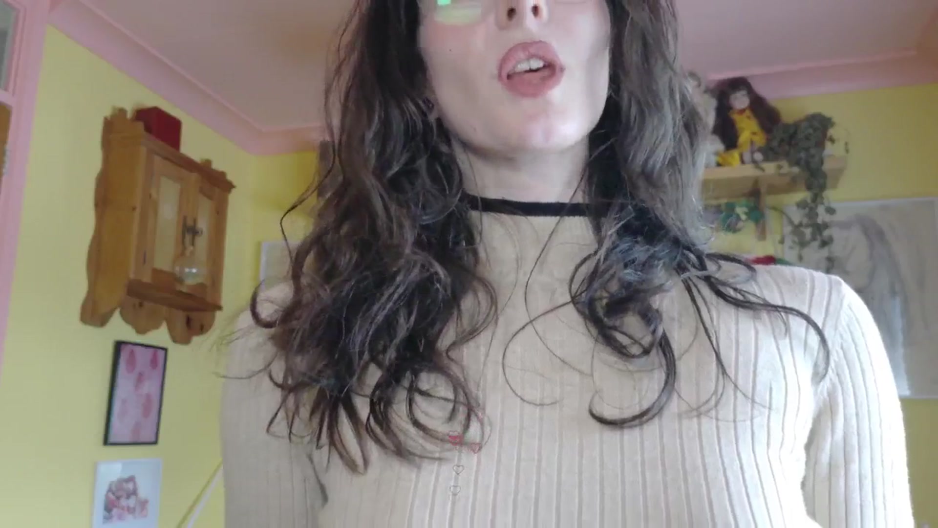 Gallery image thumbnail from porcelaincity's myfreecams stream on, 08/07/2025, 10:04 image 7 of 20