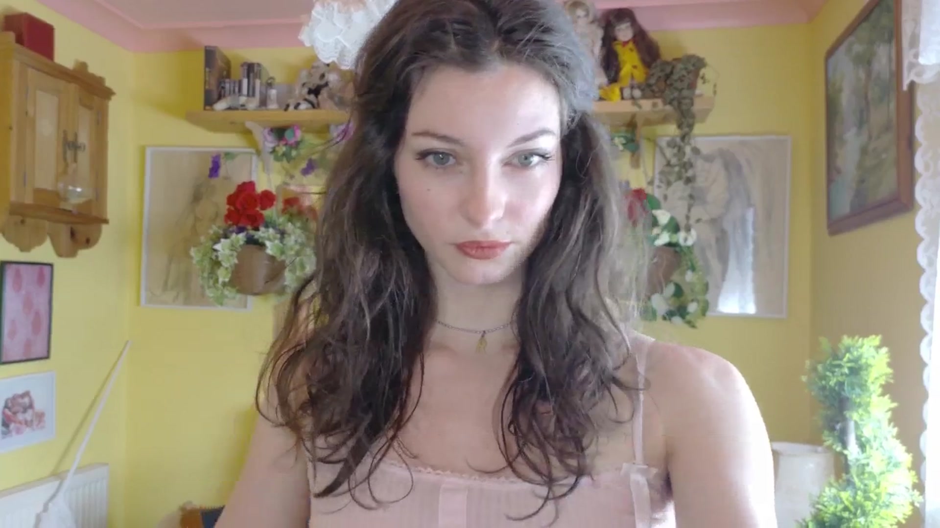 Gallery image thumbnail from porcelaincity's myfreecams stream on, 08/14/2025, 13:30 image 6 of 20