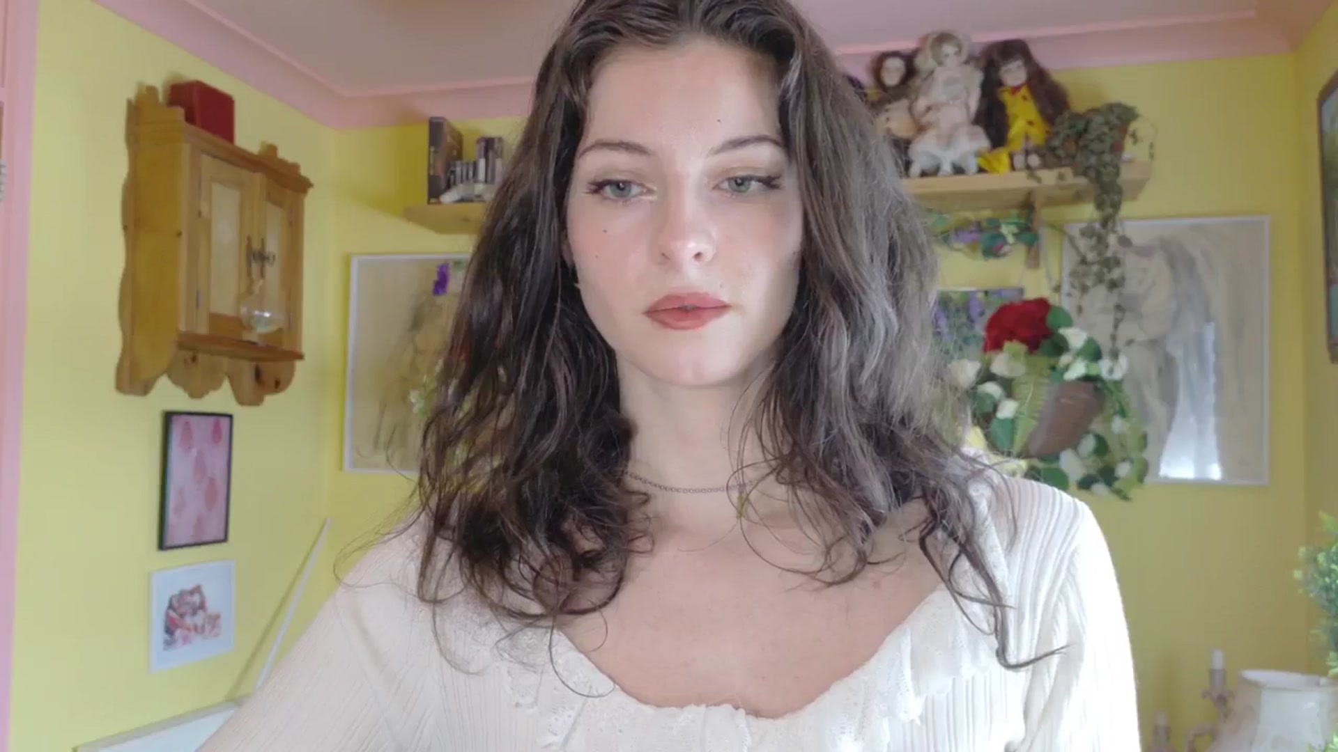 Gallery image thumbnail from porcelaincity's myfreecams stream on, 08/15/2025, 08:54 image 12 of 20