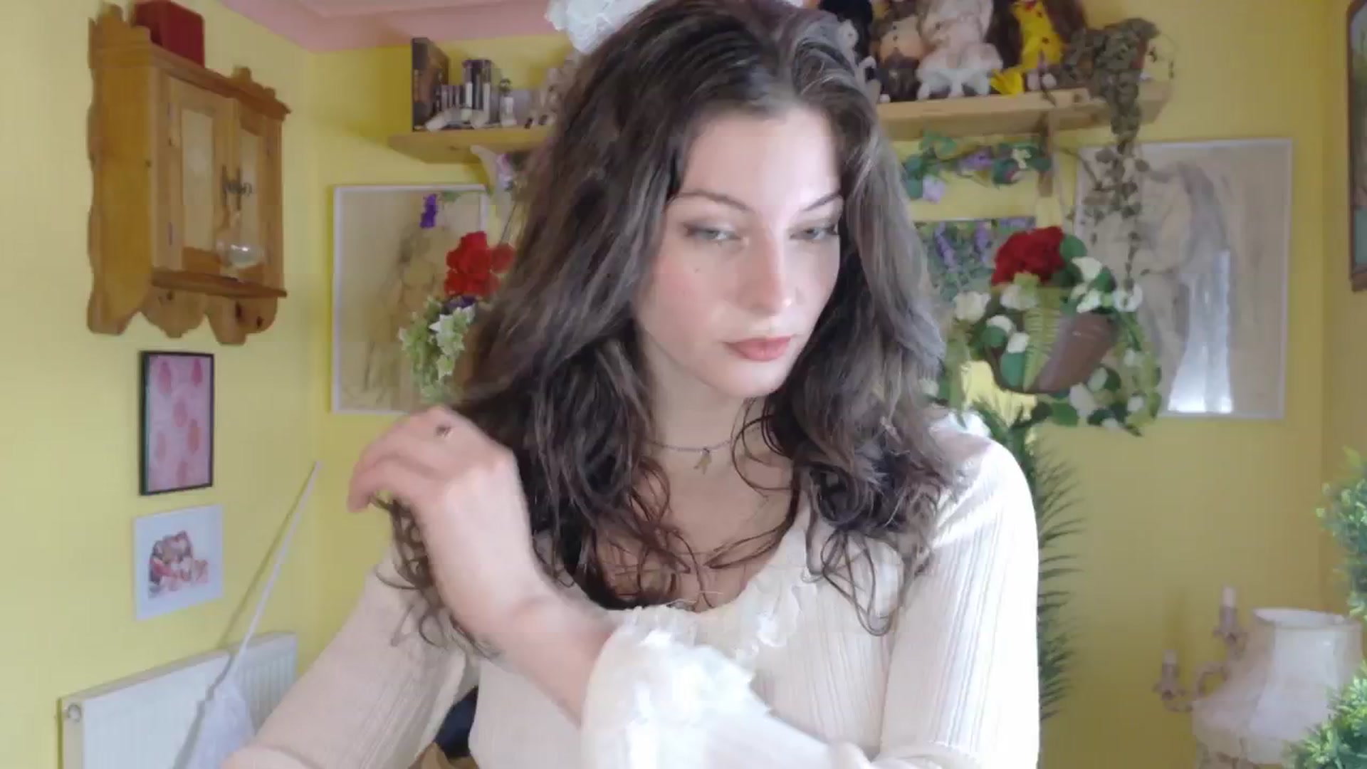 Gallery image thumbnail from porcelaincity's myfreecams stream on, 08/15/2025, 08:54 image 1 of 20