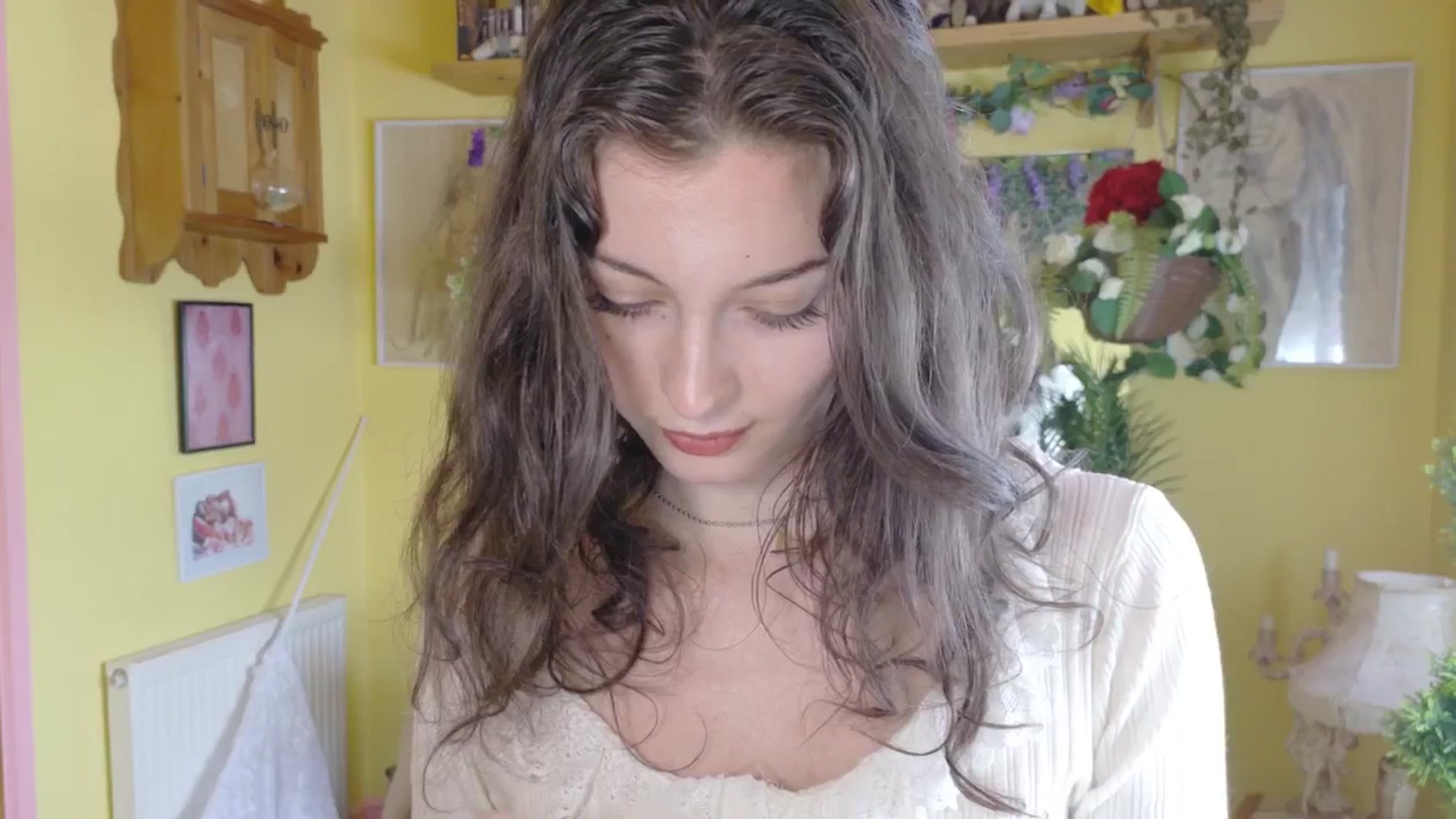 Gallery image thumbnail from porcelaincity's myfreecams stream on, 08/15/2025, 08:54 image 13 of 20