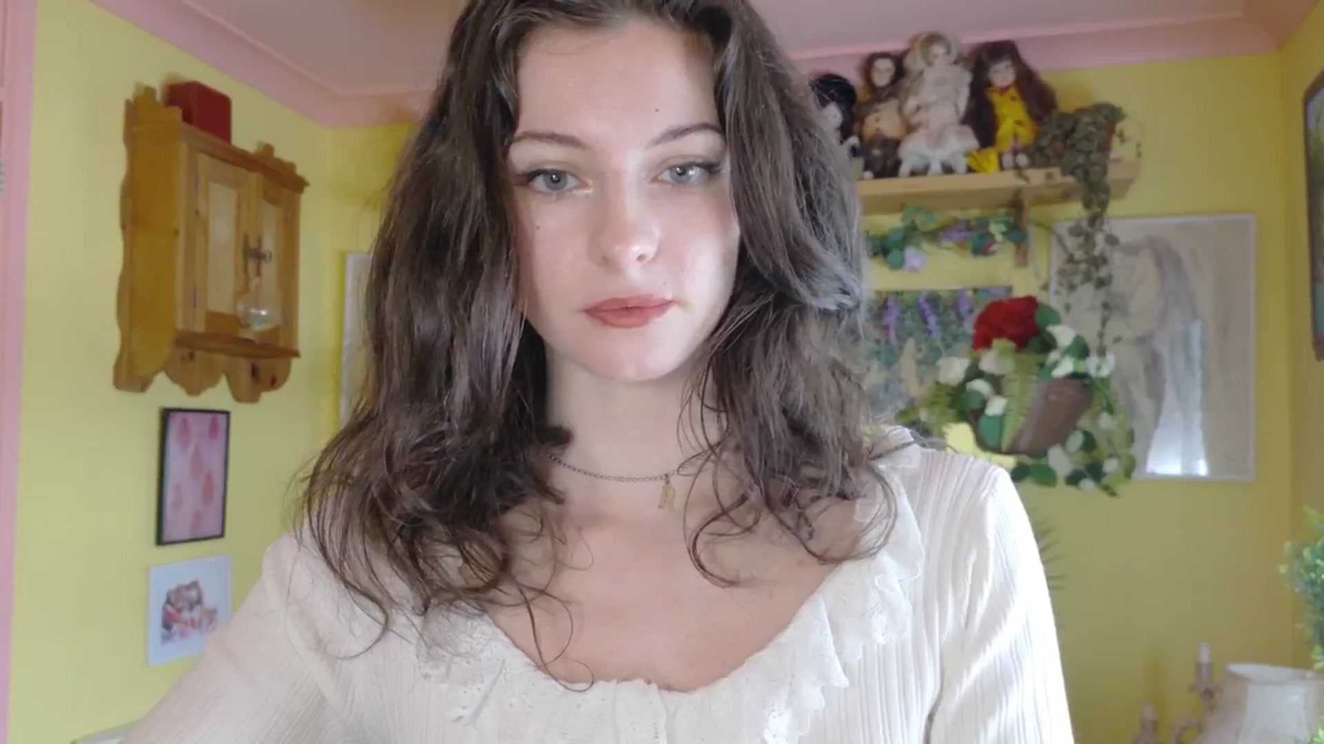 Gallery image thumbnail from porcelaincity's myfreecams stream on, 08/15/2025, 08:54 image 9 of 20