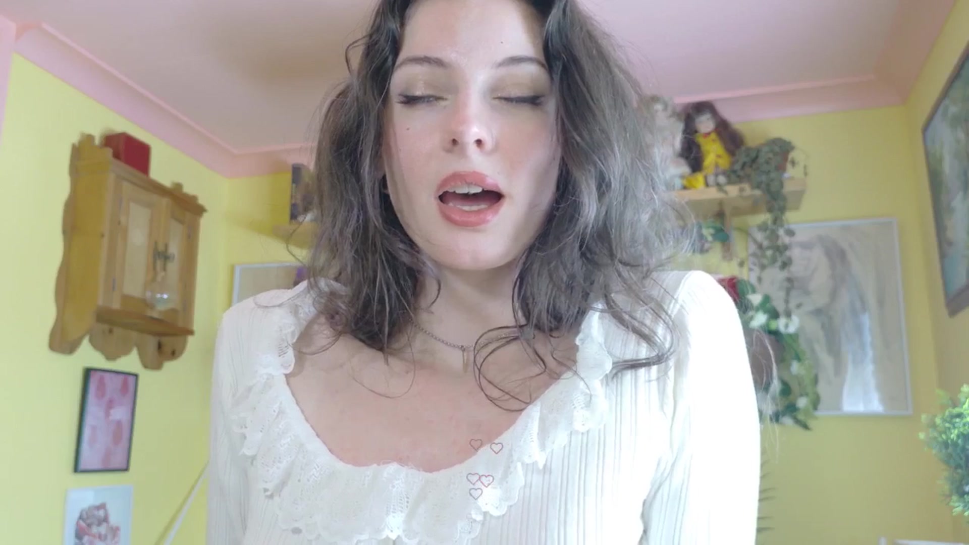 Gallery image thumbnail from porcelaincity's myfreecams stream on, 08/15/2025, 11:40 image 17 of 20