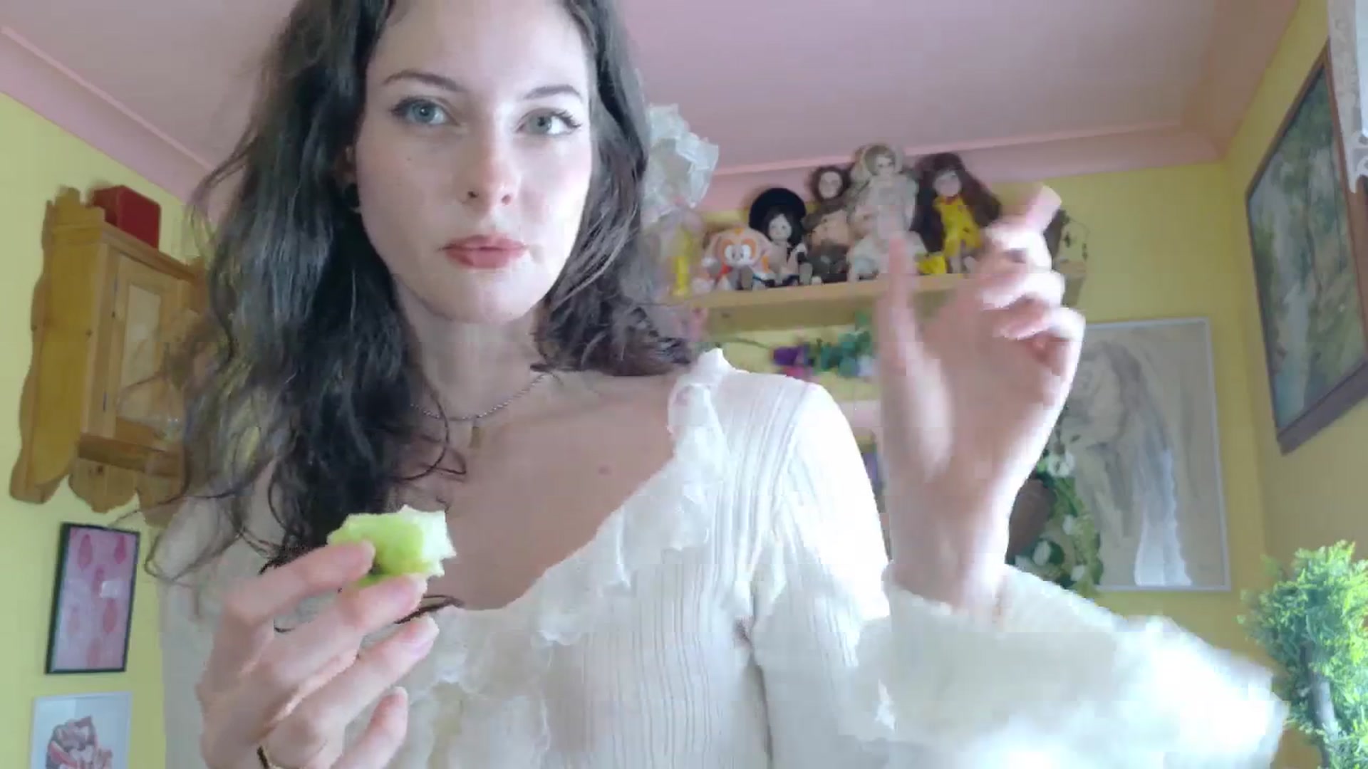 Gallery image thumbnail from porcelaincity's myfreecams stream on, 08/15/2025, 11:40 image 10 of 20