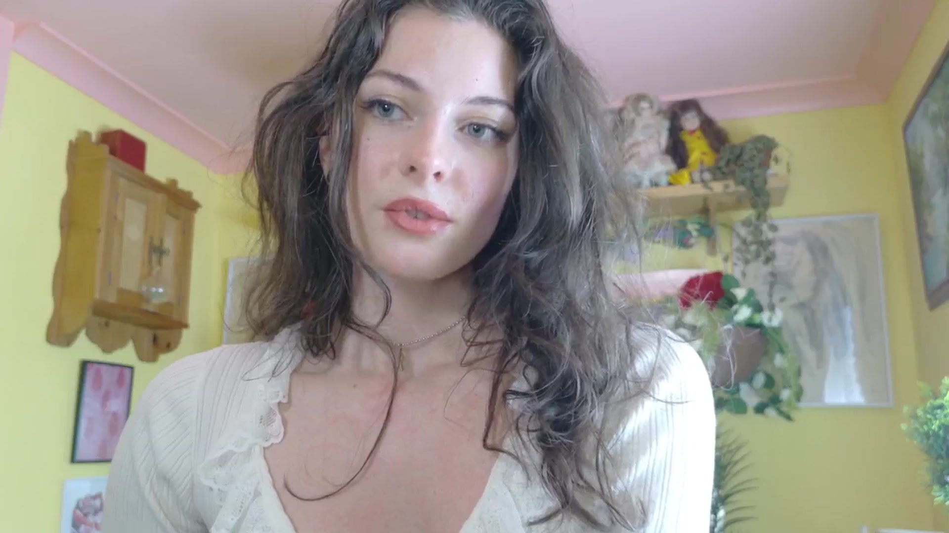 Gallery image thumbnail from porcelaincity's myfreecams stream on, 08/15/2025, 11:40 image 20 of 20