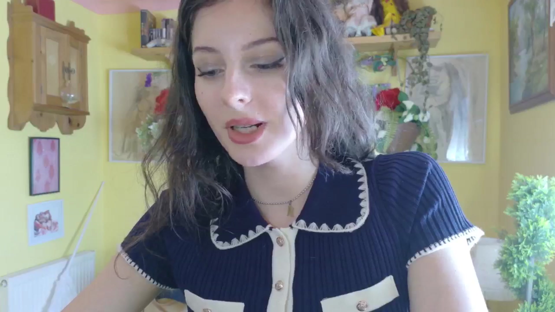 Gallery image thumbnail from porcelaincity's myfreecams stream on, 08/25/2025, 11:18 image 19 of 20