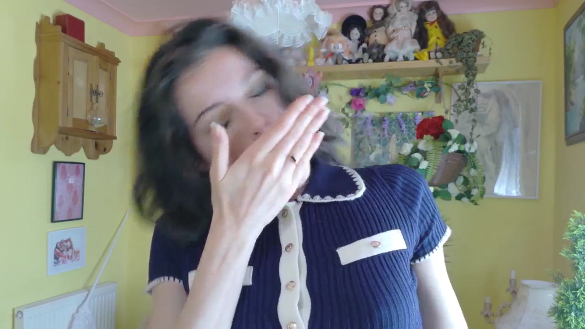 Gallery image thumbnail from porcelaincity's myfreecams stream on, 08/25/2025, 11:18 image 3 of 20