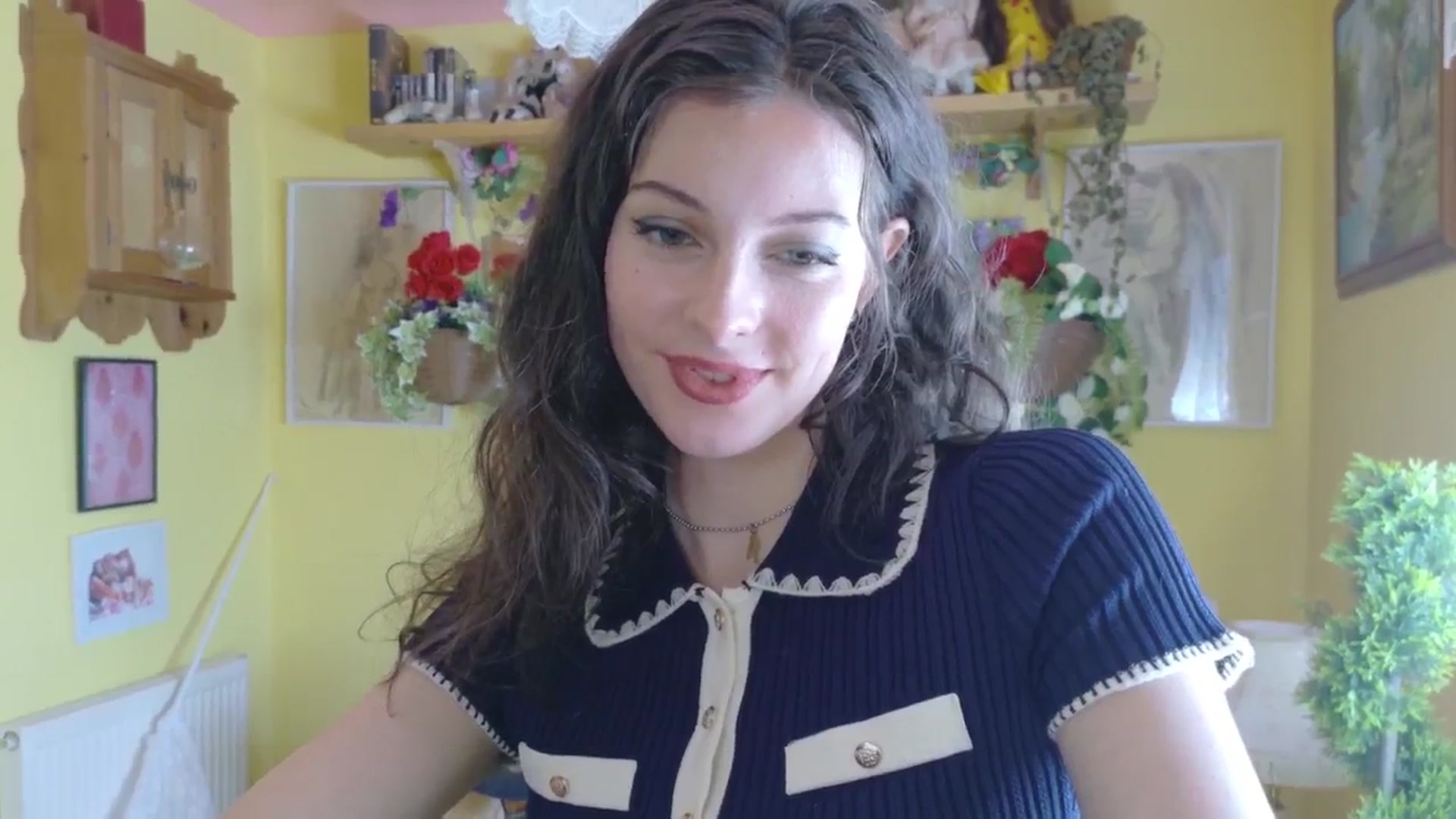 Gallery image thumbnail from porcelaincity's myfreecams stream on, 08/25/2025, 11:18 image 20 of 20