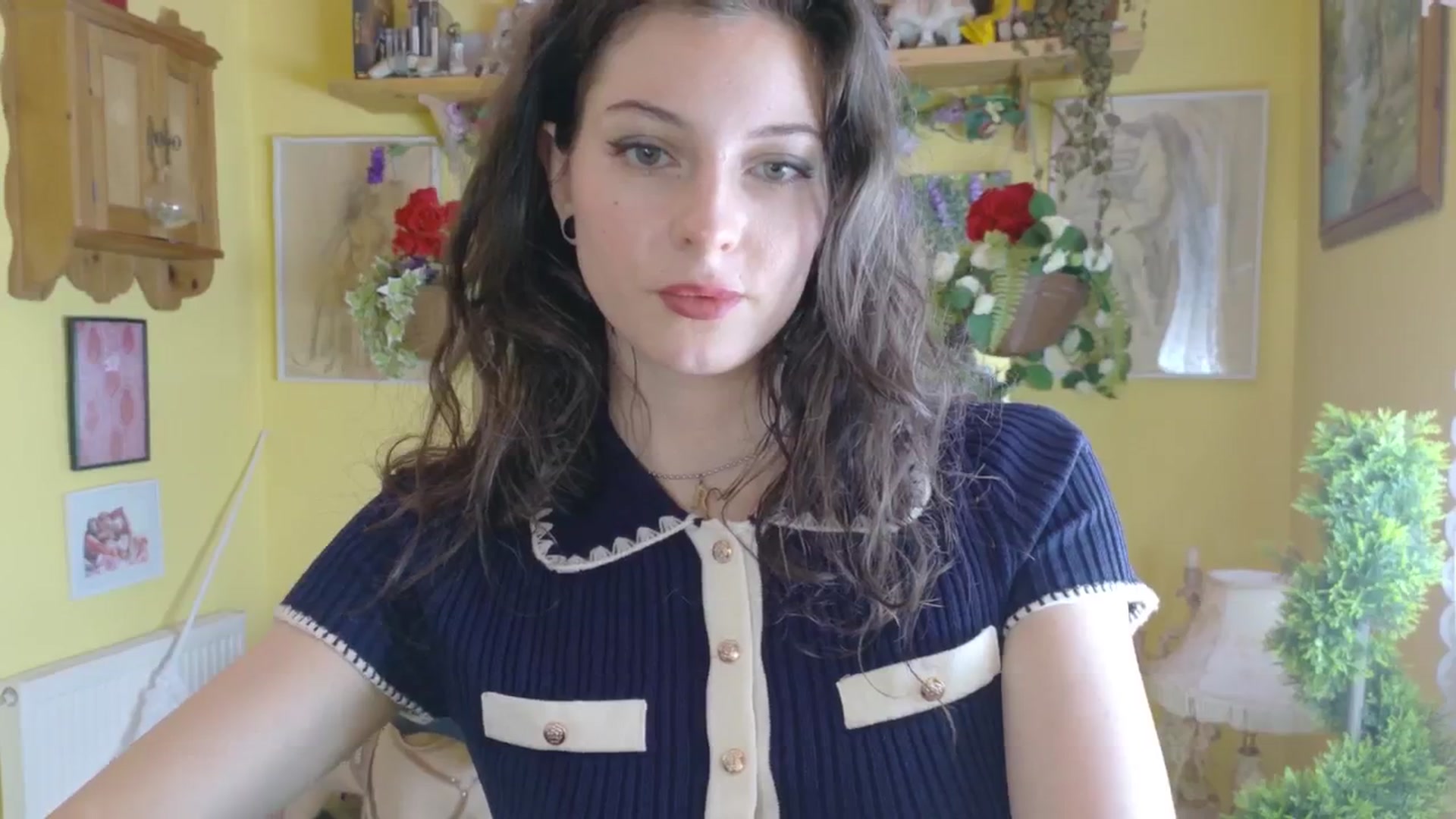 Gallery image thumbnail from porcelaincity's myfreecams stream on, 08/25/2025, 11:18 image 8 of 20