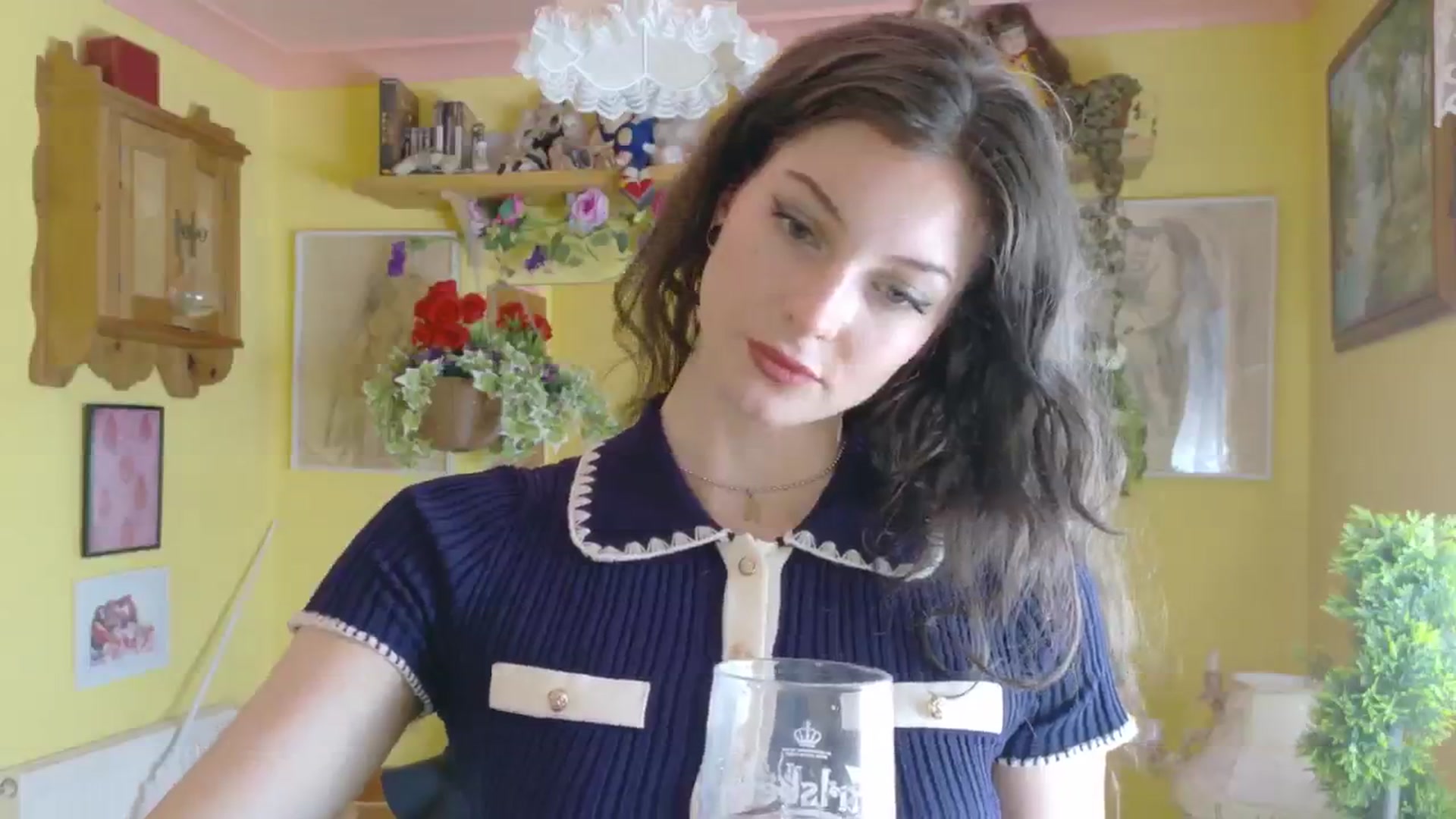 Gallery image thumbnail from porcelaincity's myfreecams stream on, 08/25/2025, 11:18 image 17 of 20