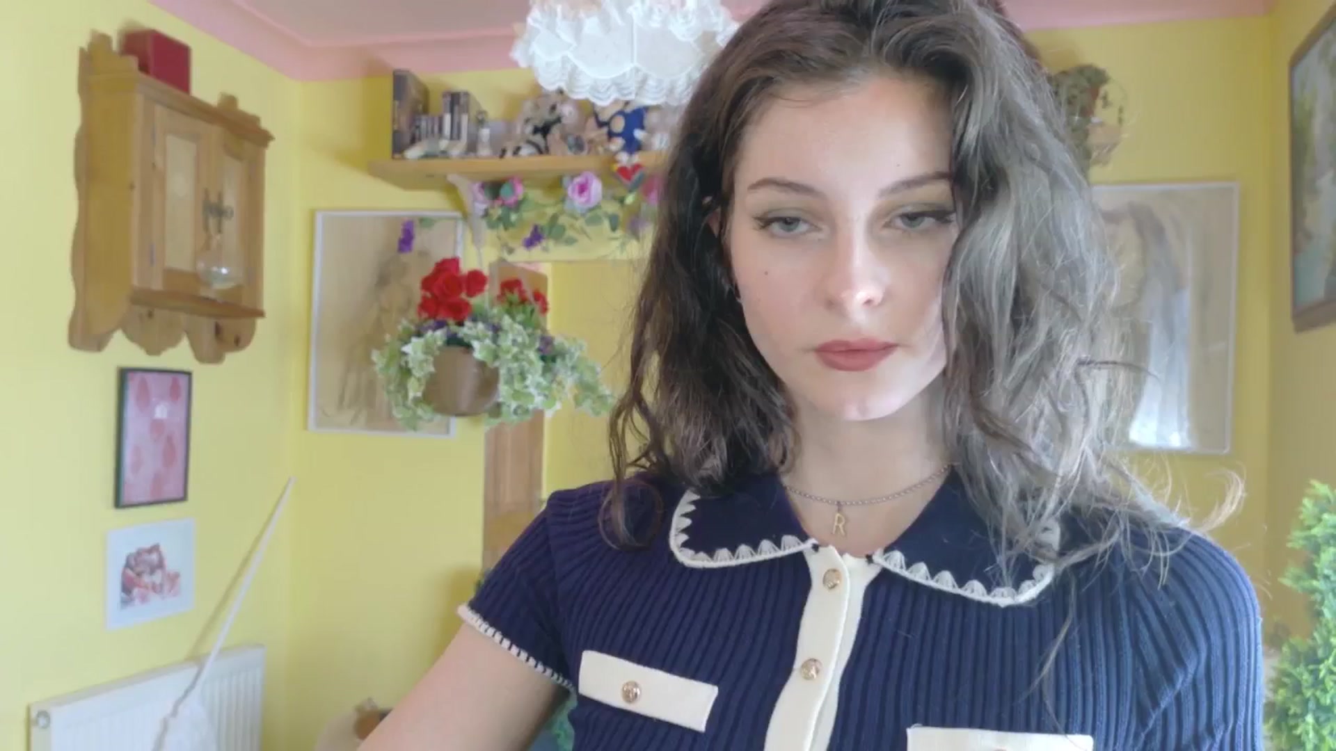 Gallery image thumbnail from porcelaincity's myfreecams stream on, 08/25/2025, 11:18 image 2 of 20