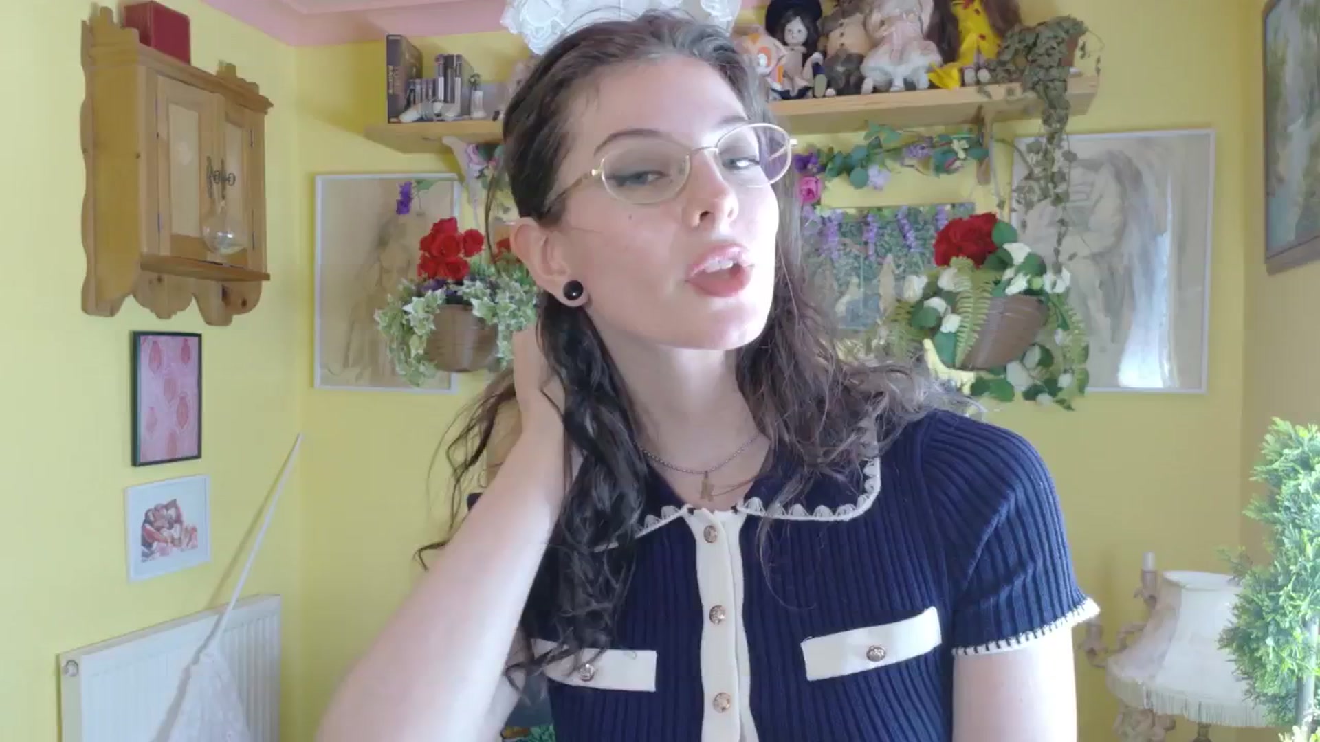Gallery image thumbnail from porcelaincity's myfreecams stream on, 08/25/2025, 13:30 image 3 of 20