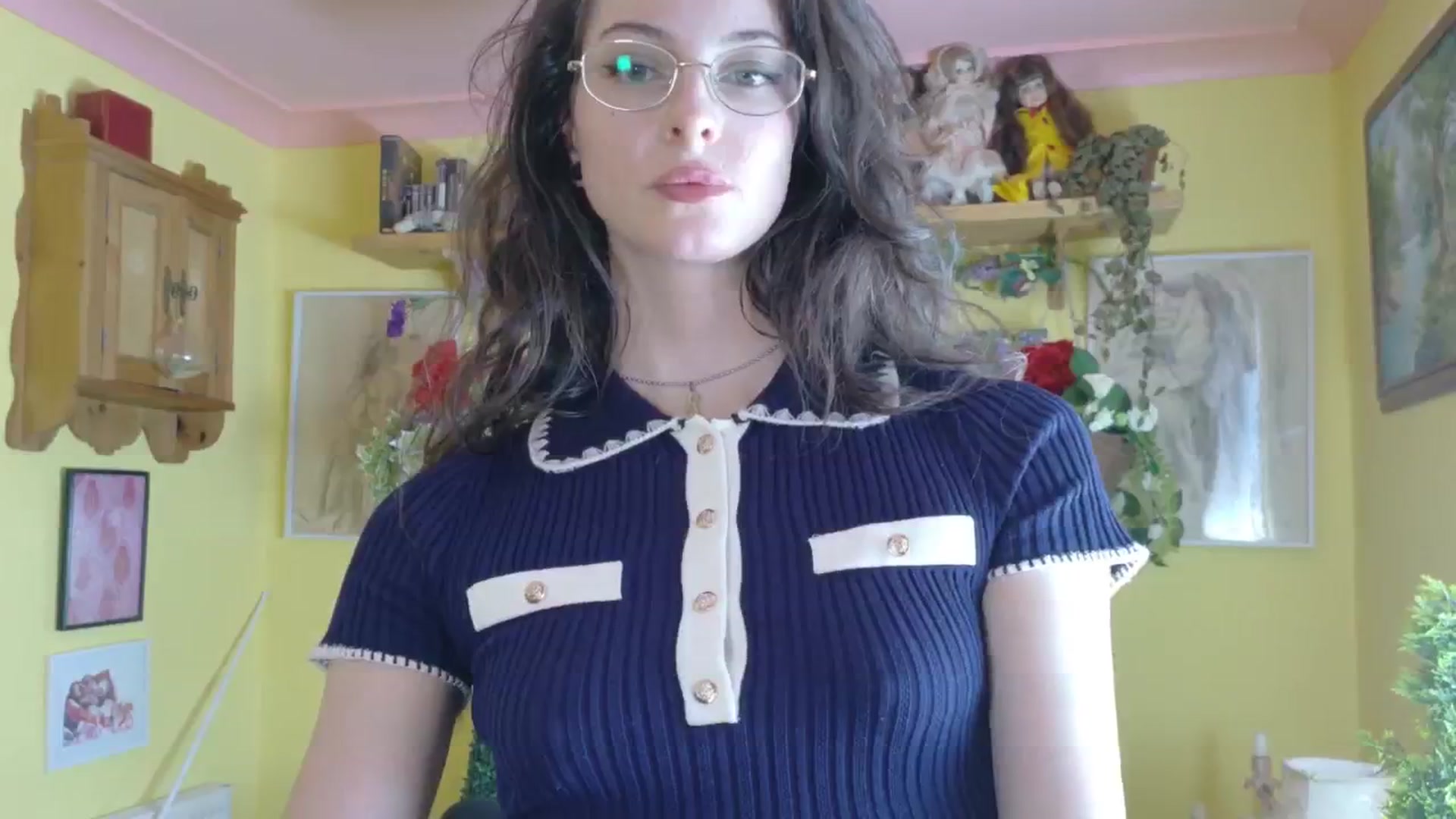 Gallery image thumbnail from porcelaincity's myfreecams stream on, 08/25/2025, 13:30 image 20 of 20