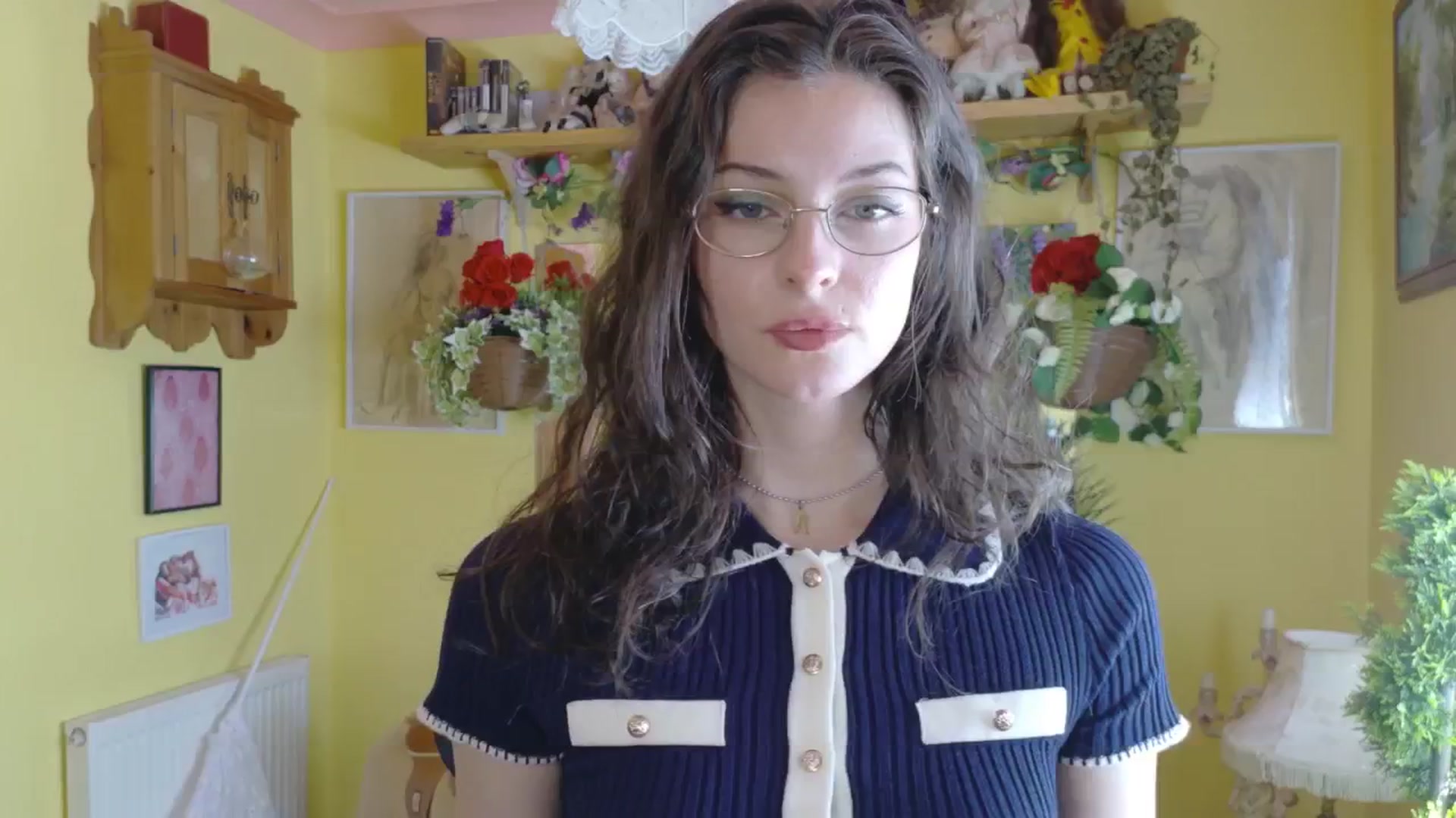 Gallery image thumbnail from porcelaincity's myfreecams stream on, 08/25/2025, 13:30 image 4 of 20