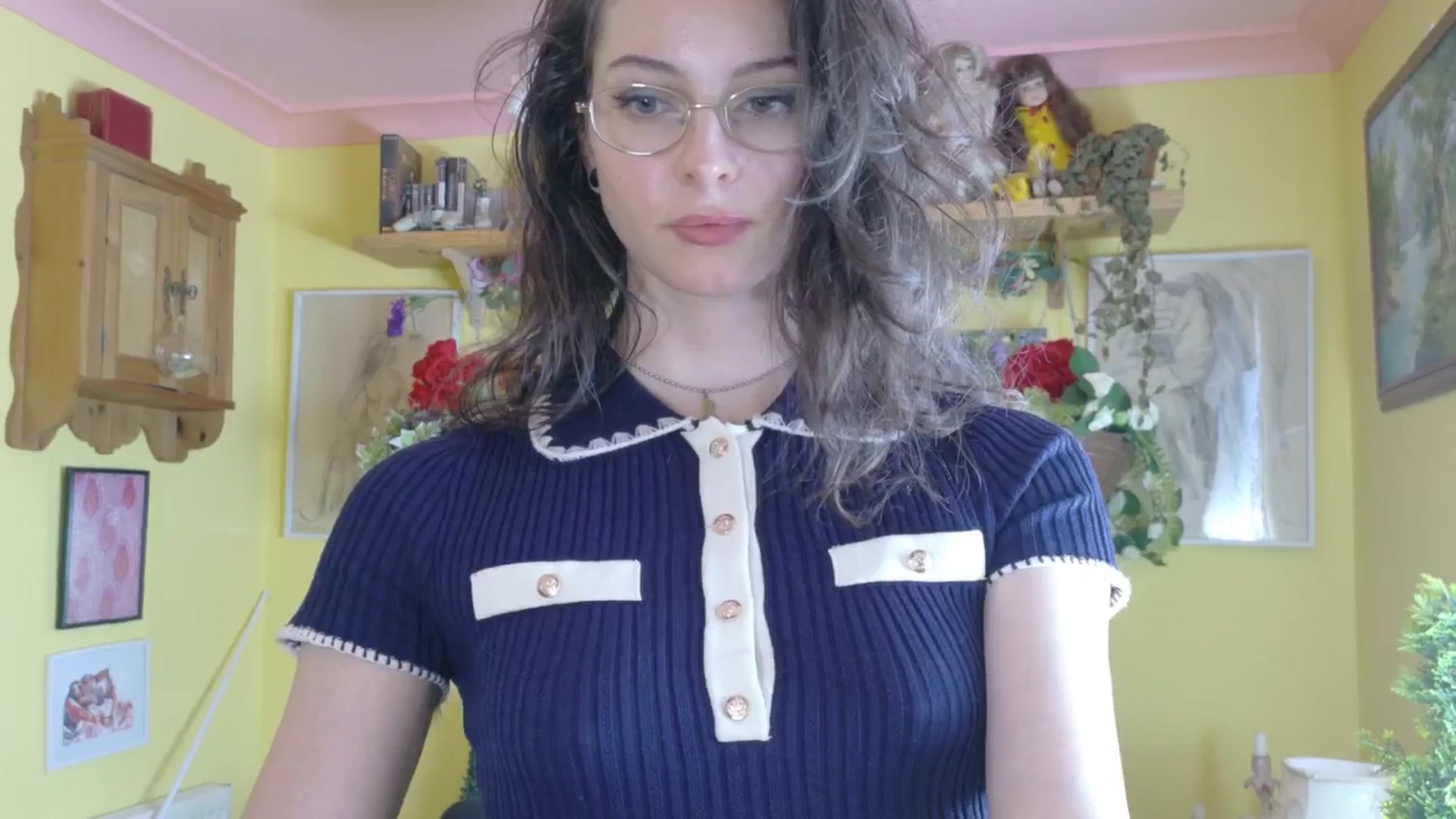 Gallery image thumbnail from porcelaincity's myfreecams stream on, 08/25/2025, 13:30 image 19 of 20