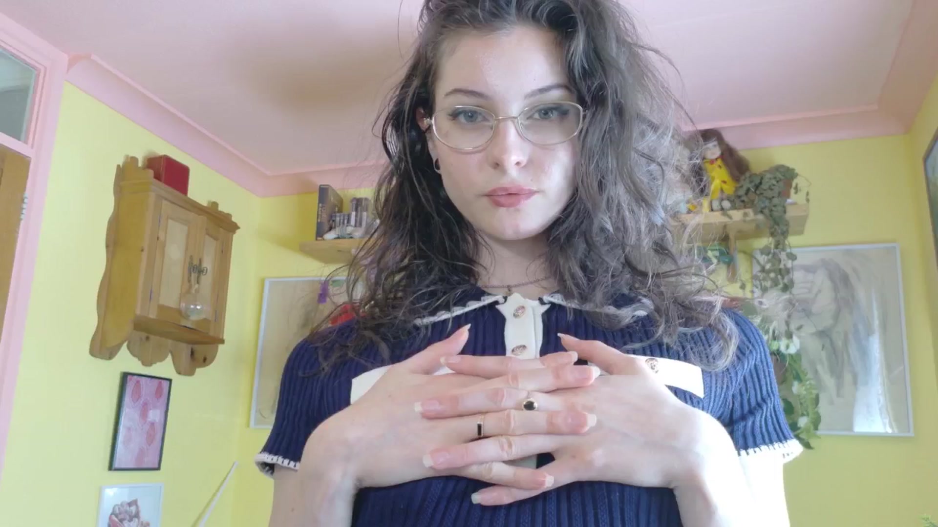 Gallery image thumbnail from porcelaincity's myfreecams stream on, 08/25/2025, 13:30 image 7 of 20