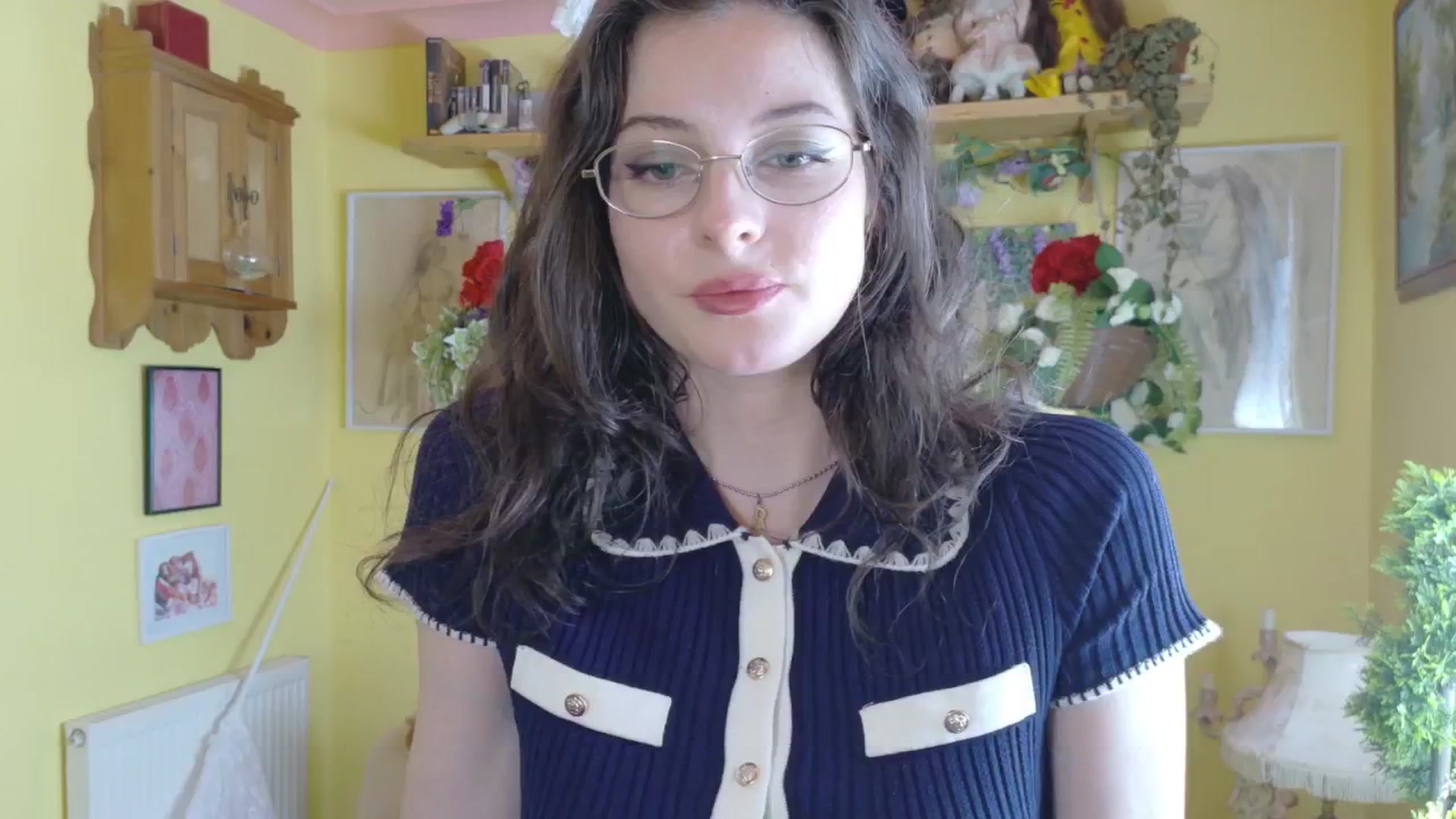 Gallery image thumbnail from porcelaincity's myfreecams stream on, 08/25/2025, 13:30 image 1 of 20