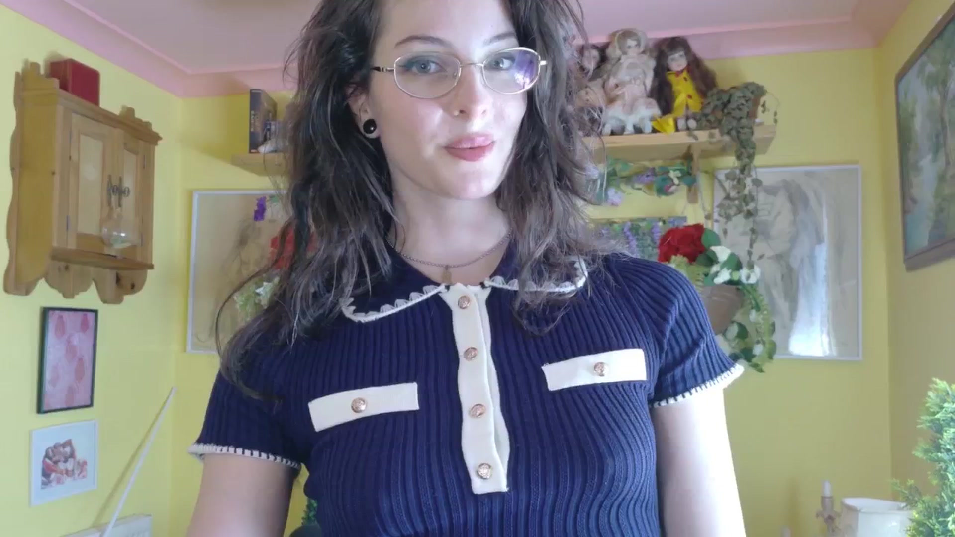 Gallery image thumbnail from porcelaincity's myfreecams stream on, 08/25/2025, 13:30 image 17 of 20
