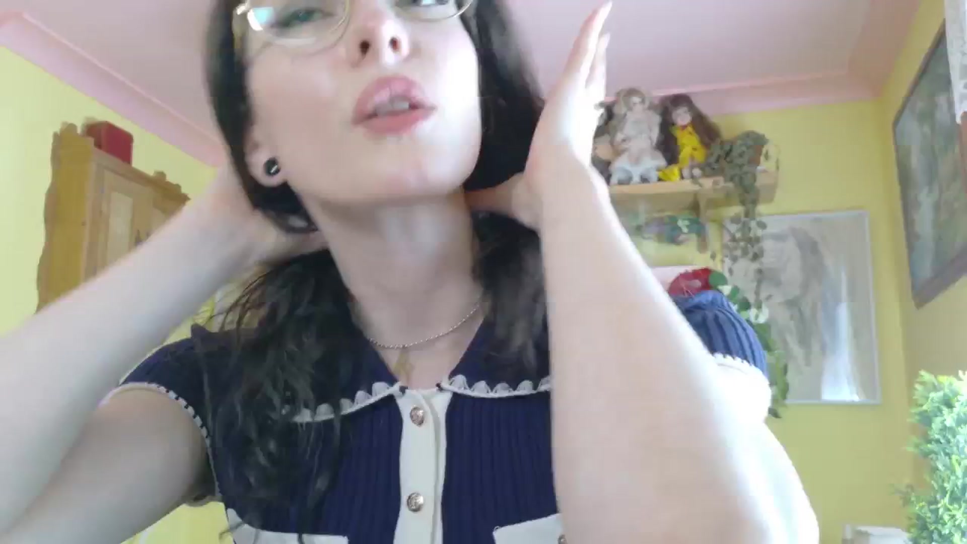 Gallery image thumbnail from porcelaincity's myfreecams stream on, 08/25/2025, 13:30 image 10 of 20
