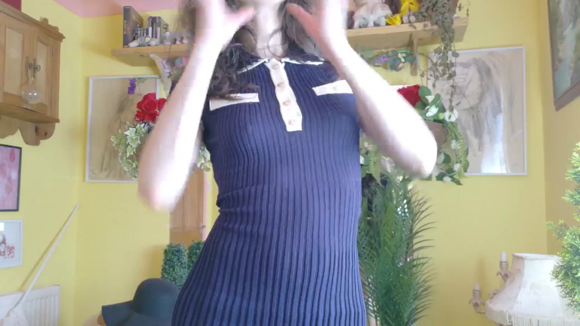 Gallery image thumbnail from porcelaincity's myfreecams stream on, 08/25/2025, 13:30 image 13 of 20