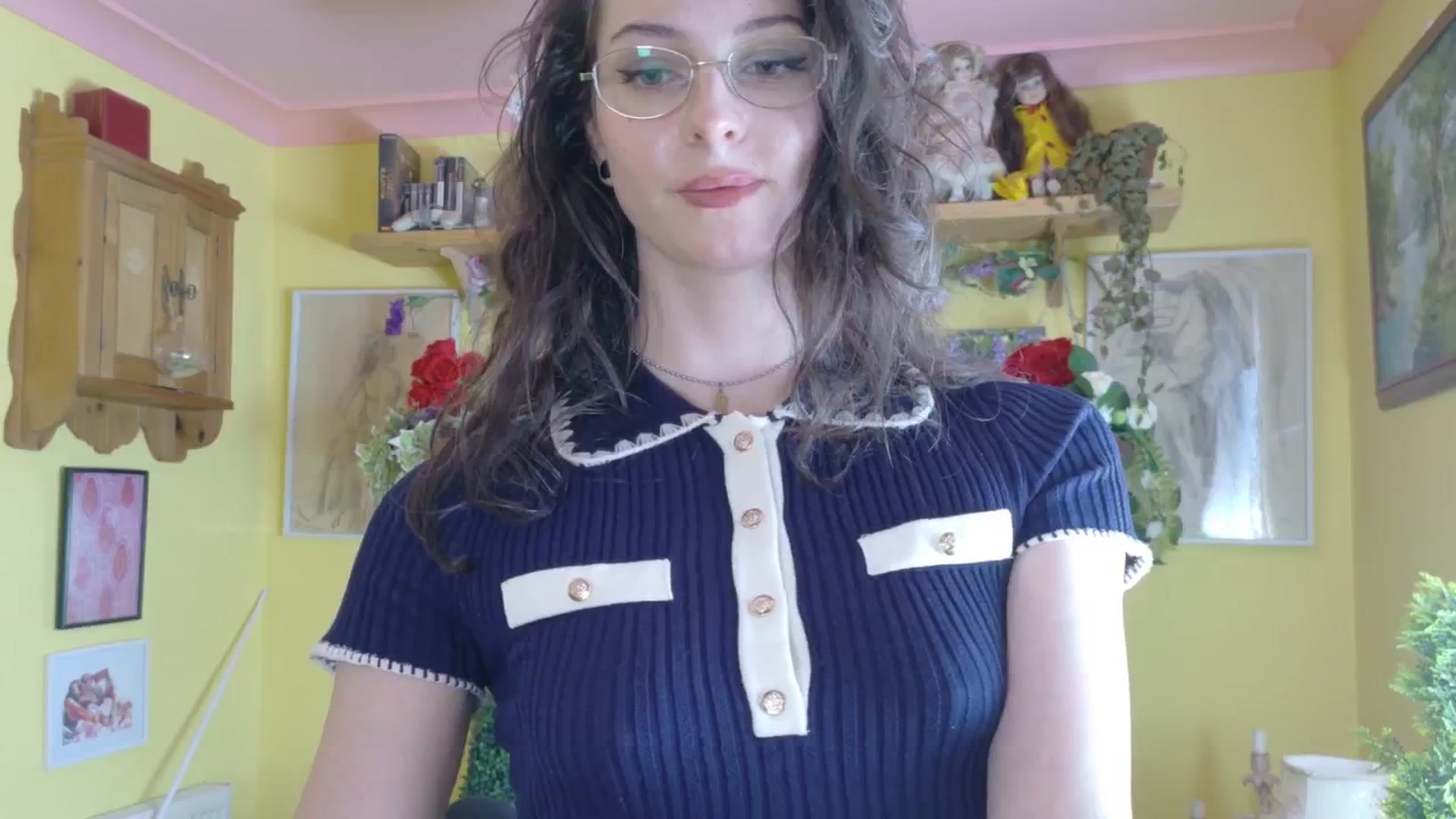 Gallery image thumbnail from porcelaincity's myfreecams stream on, 08/25/2025, 13:30 image 18 of 20