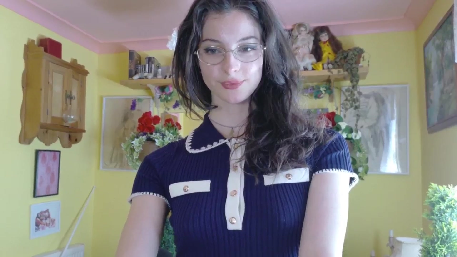 Gallery image thumbnail from porcelaincity's myfreecams stream on, 08/25/2025, 14:45 image 5 of 20