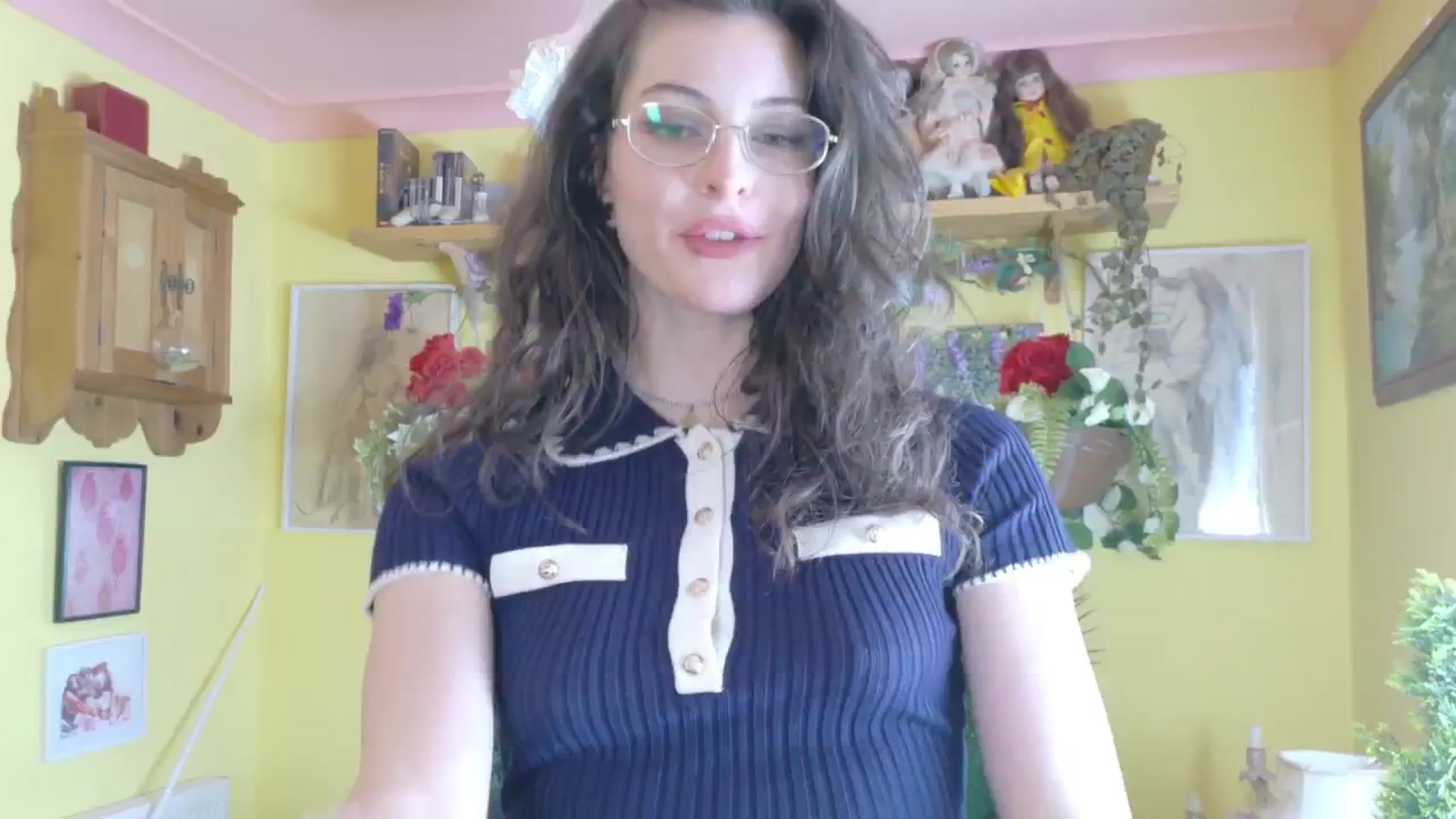 Gallery image thumbnail from porcelaincity's myfreecams stream on, 08/25/2025, 14:45 image 1 of 20