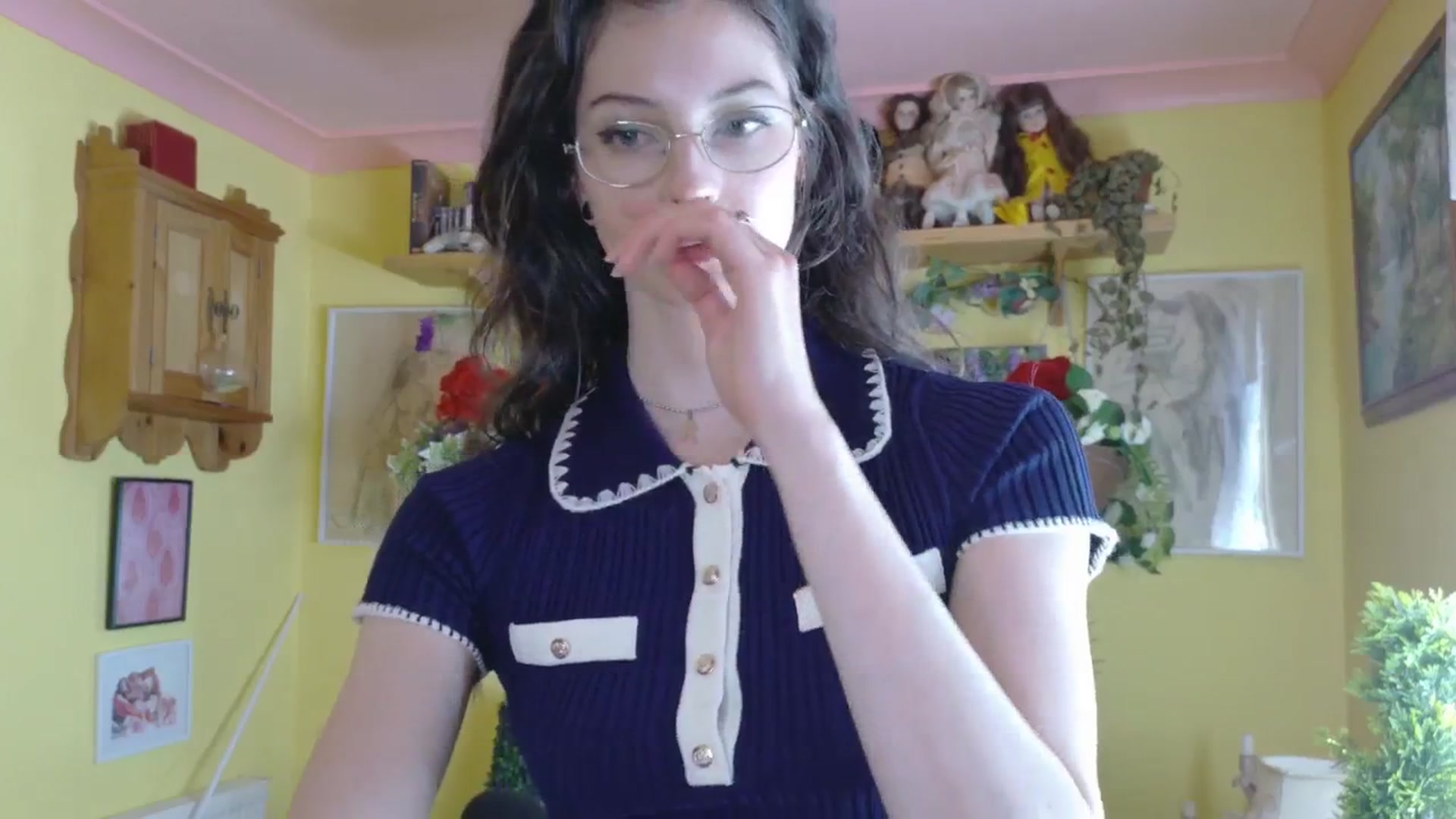 Gallery image thumbnail from porcelaincity's myfreecams stream on, 08/25/2025, 14:45 image 4 of 20