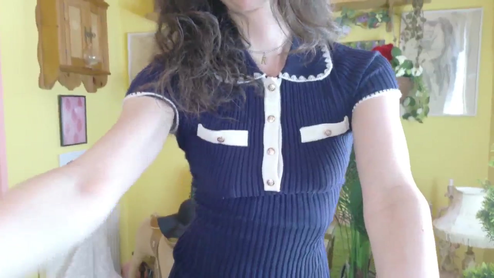 Gallery image thumbnail from porcelaincity's myfreecams stream on, 08/25/2025, 14:45 image 16 of 20