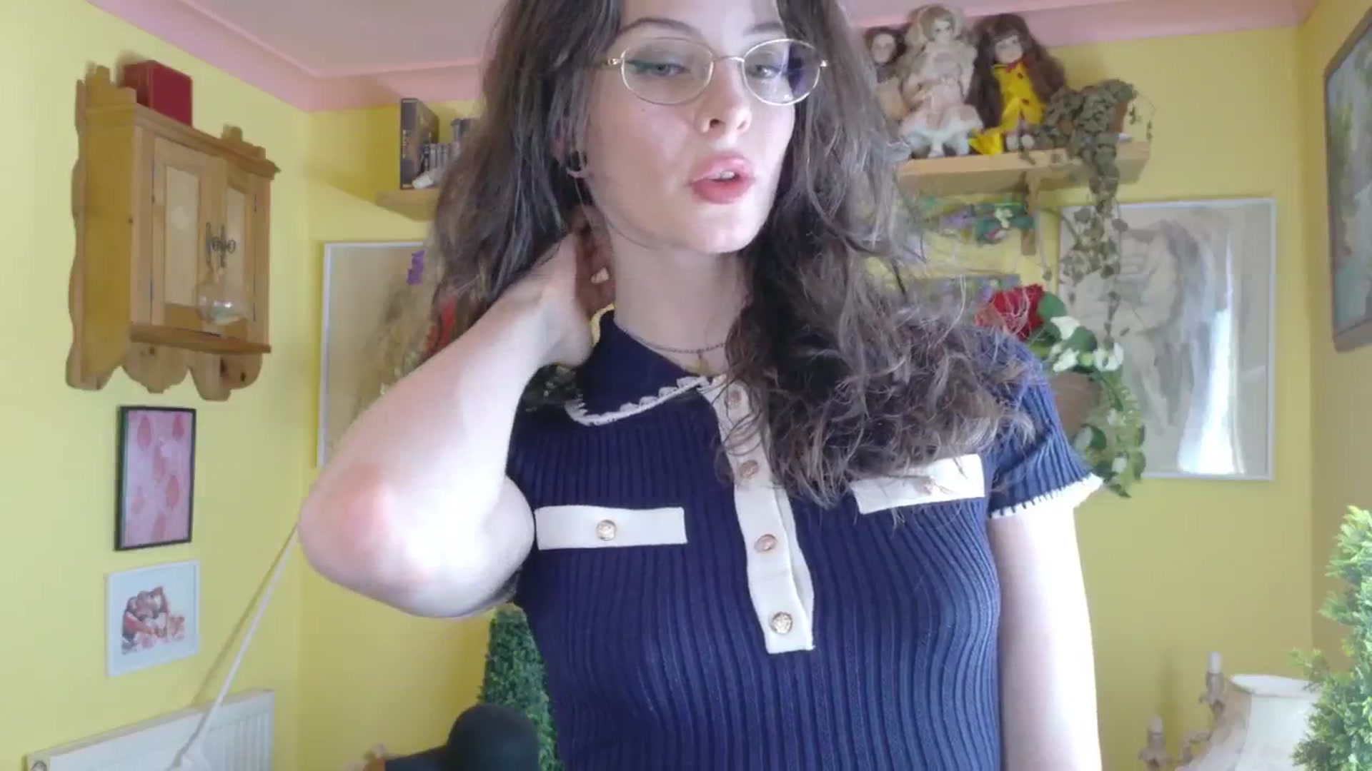 Gallery image thumbnail from porcelaincity's myfreecams stream on, 08/25/2025, 14:45 image 7 of 20