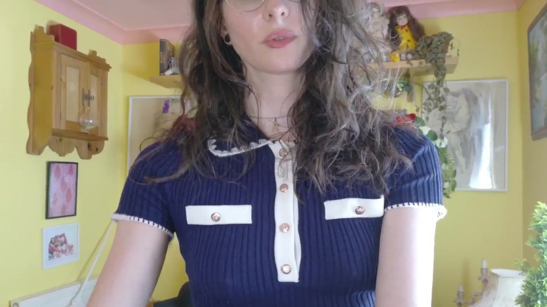 Gallery image thumbnail from porcelaincity's myfreecams stream on, 08/25/2025, 14:45 image 8 of 20