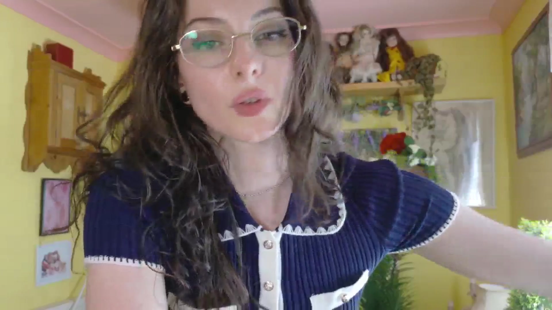 Gallery image thumbnail from porcelaincity's myfreecams stream on, 08/25/2025, 14:45 image 3 of 20