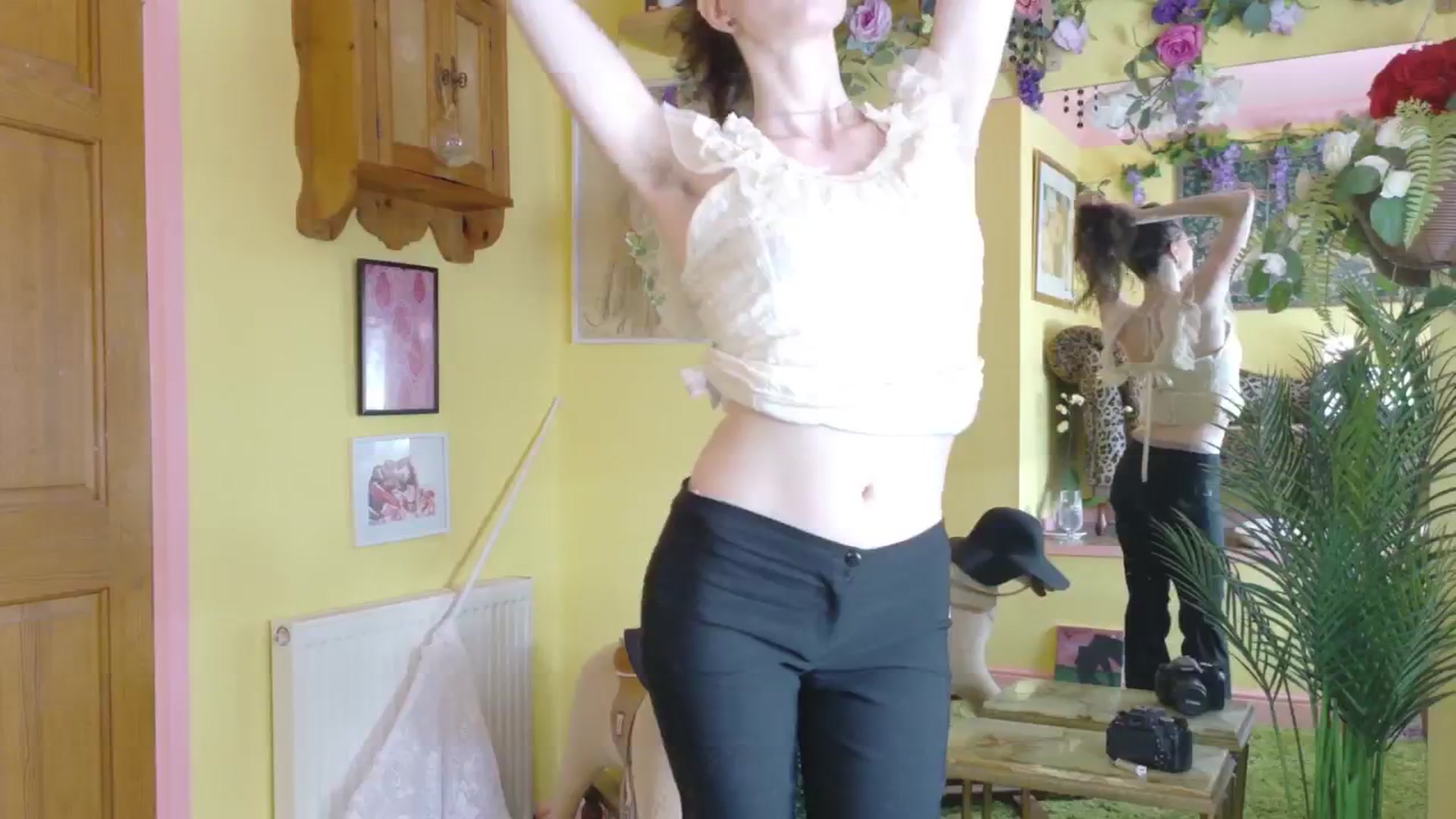 Gallery image thumbnail from porcelaincity's myfreecams stream on, 08/26/2025, 14:02 image 4 of 20