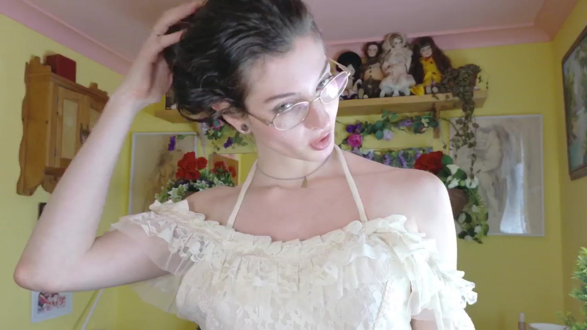 Gallery image thumbnail from porcelaincity's myfreecams stream on, 08/26/2025, 14:02 image 16 of 20