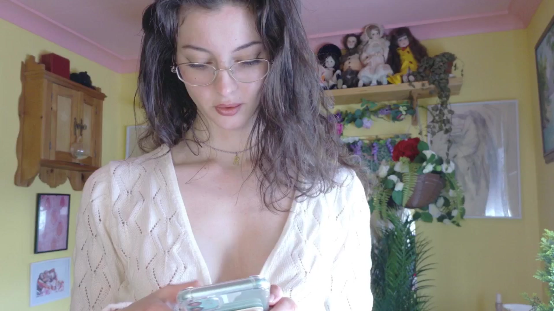 Gallery image thumbnail from porcelaincity's myfreecams stream on, 08/27/2025, 08:23 image 6 of 20