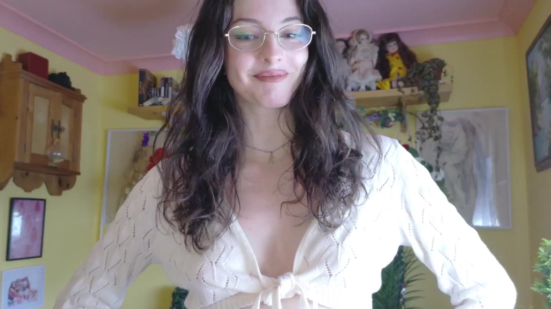 Gallery image thumbnail from porcelaincity's myfreecams stream on, 08/27/2025, 08:23 image 17 of 20
